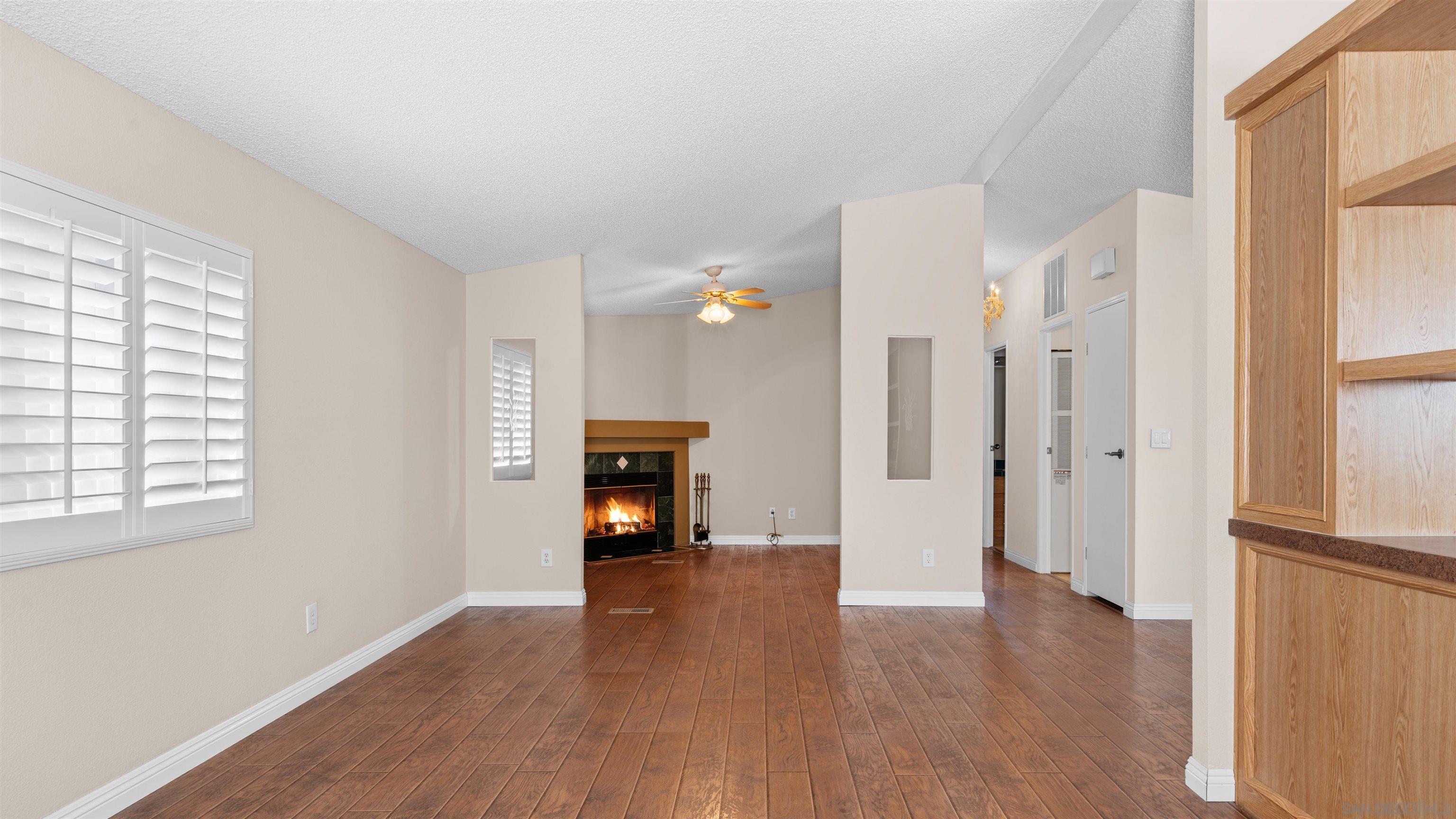 Detail Gallery Image 5 of 35 For 6460  Convoy Court  133, San Diego,  CA 92117 - 2 Beds | 2 Baths