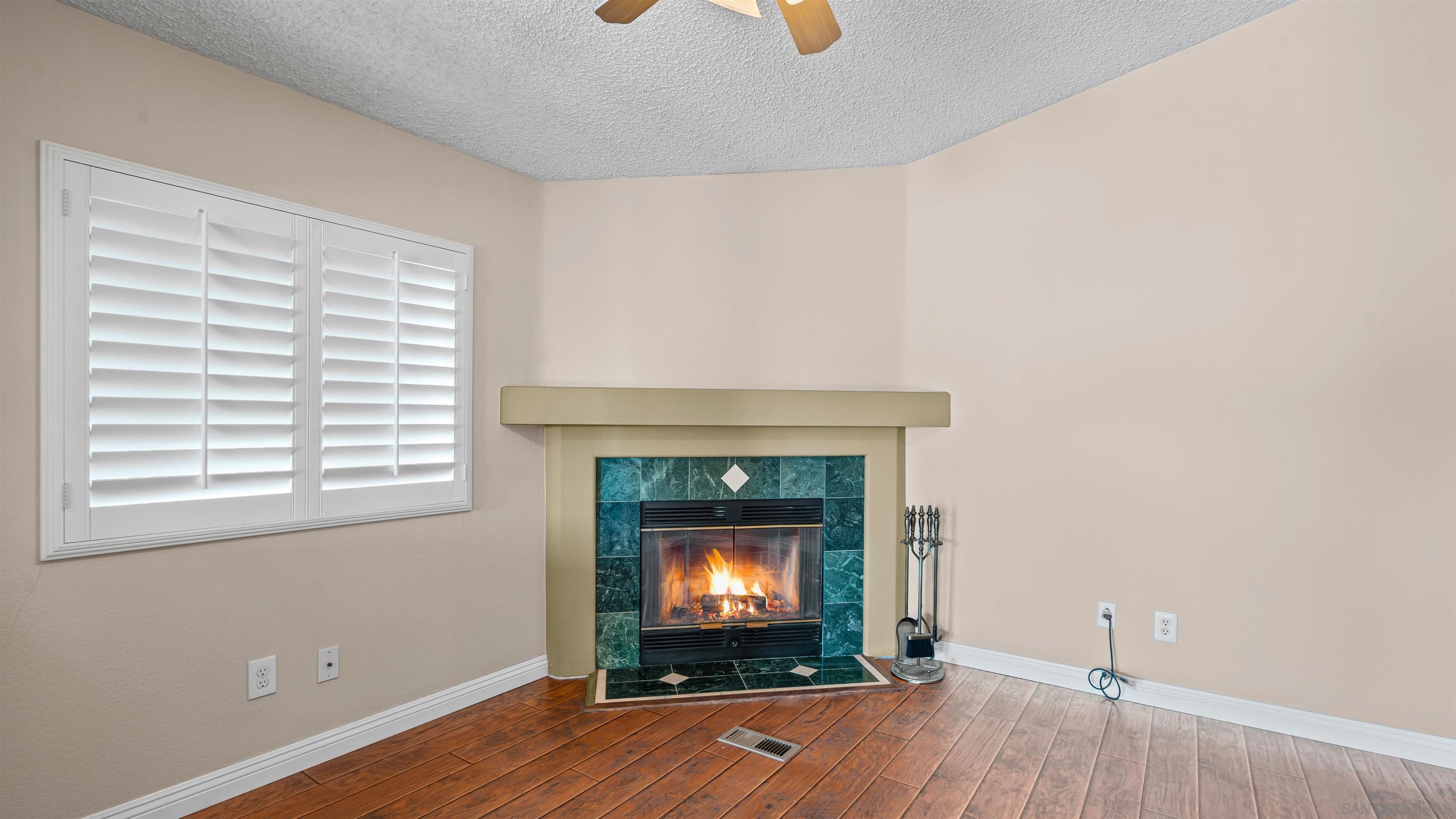 Detail Gallery Image 6 of 35 For 6460  Convoy Court  133, San Diego,  CA 92117 - 2 Beds | 2 Baths