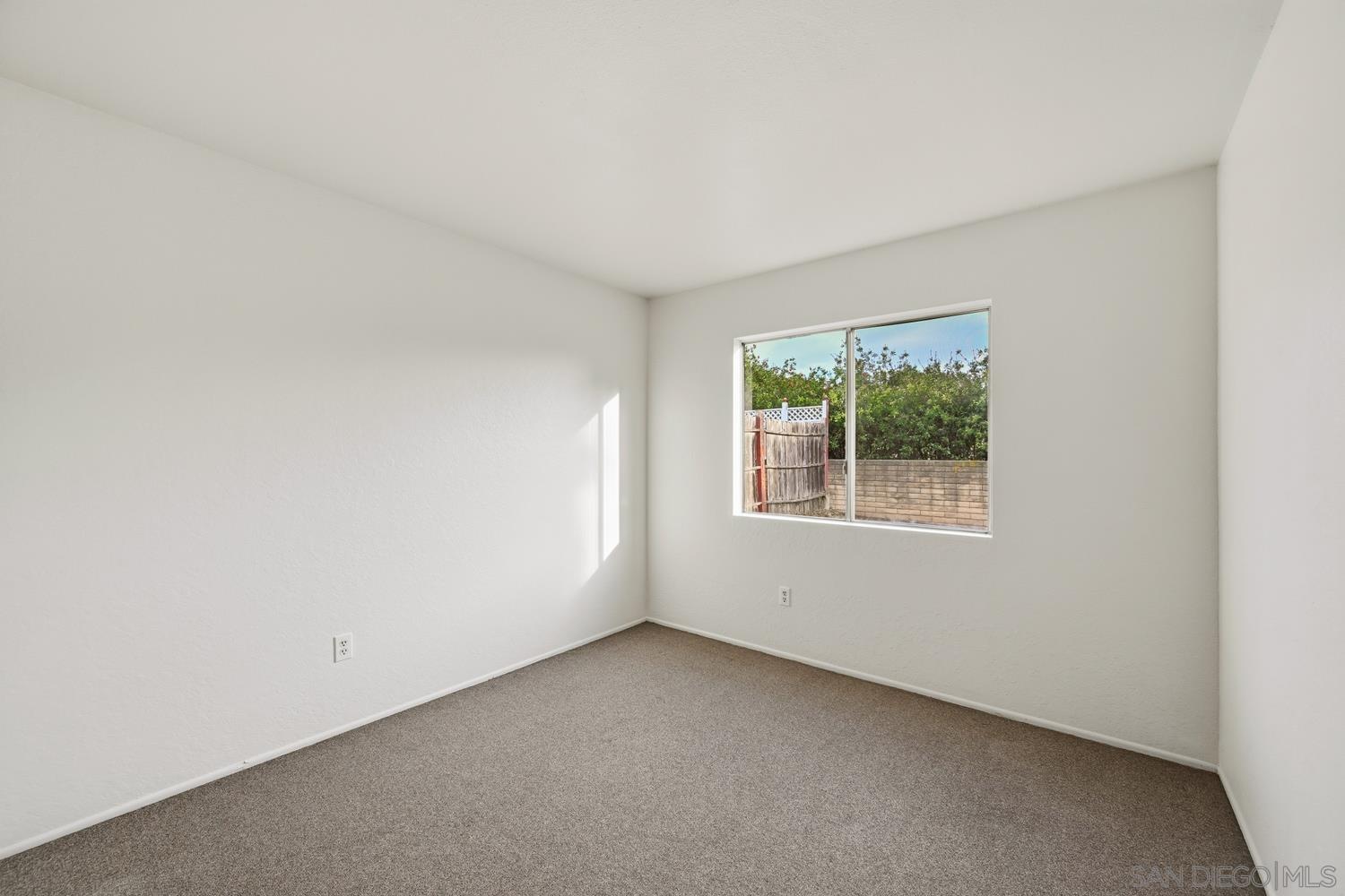 Detail Gallery Image 11 of 19 For 7969  Landon Pl, San Diego,  CA 92126 - 4 Beds | 2 Baths