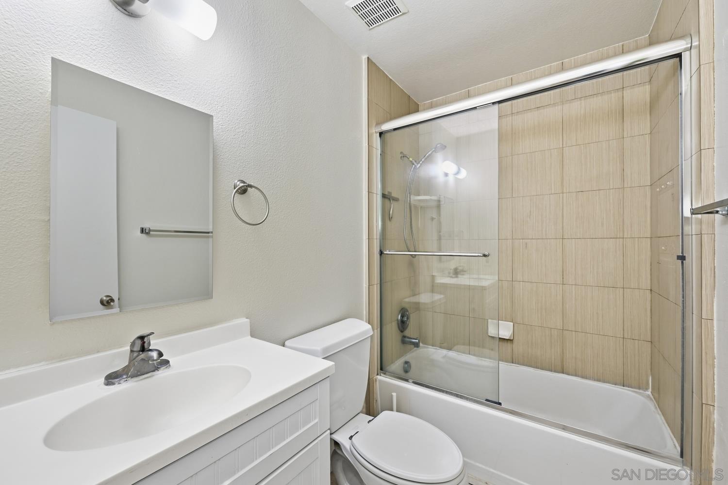 Detail Gallery Image 10 of 19 For 7969  Landon Pl, San Diego,  CA 92126 - 4 Beds | 2 Baths