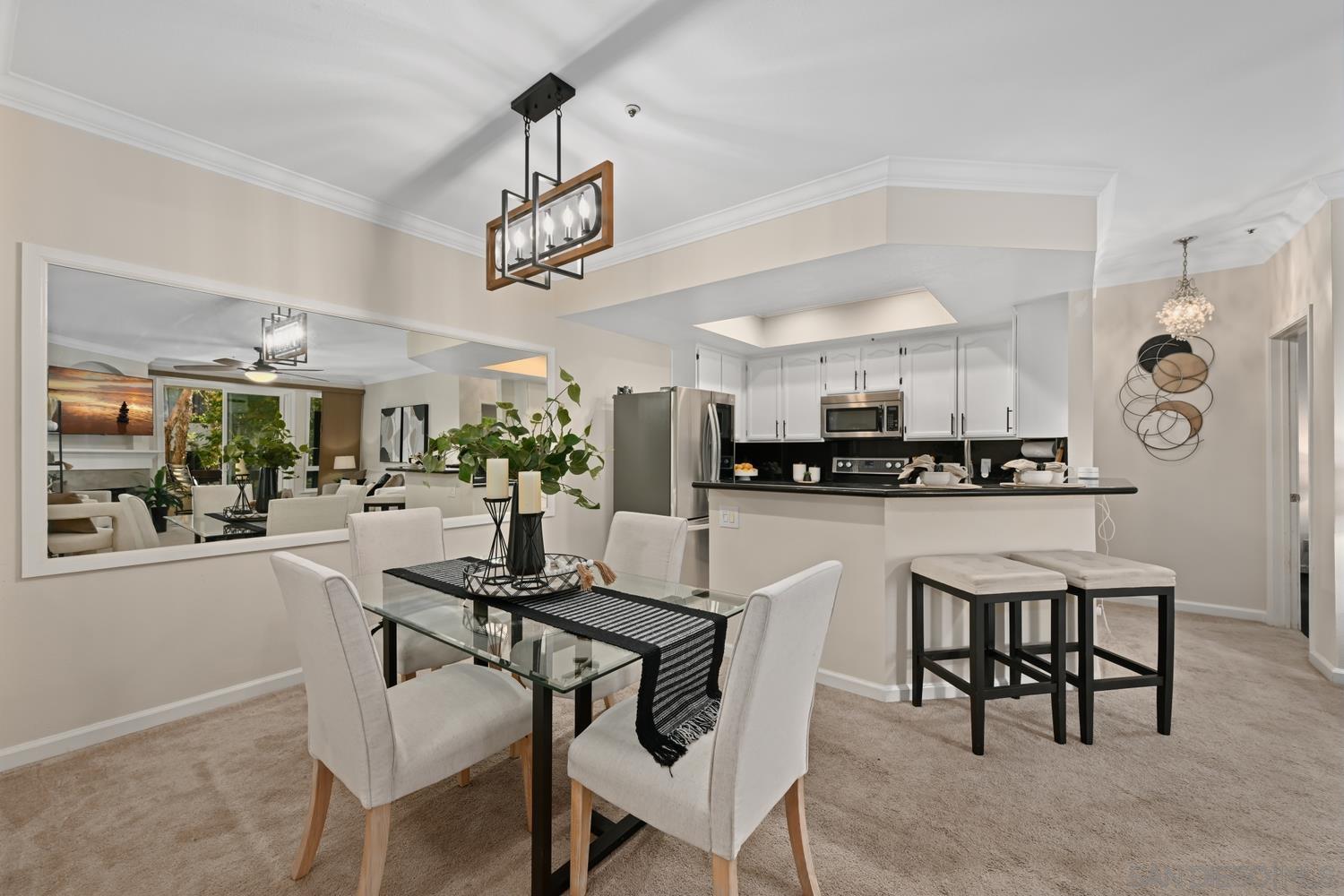 Detail Gallery Image 3 of 26 For 5805  Friars Rd  #2207,  San Diego,  CA 92110 - 2 Beds | 2 Baths