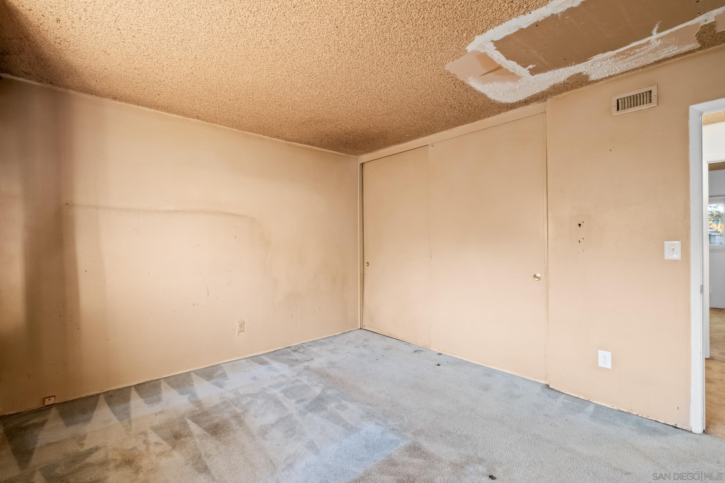 Detail Gallery Image 17 of 37 For 1540  Corsica Street, San Diego,  CA 92111 - 3 Beds | 2 Baths