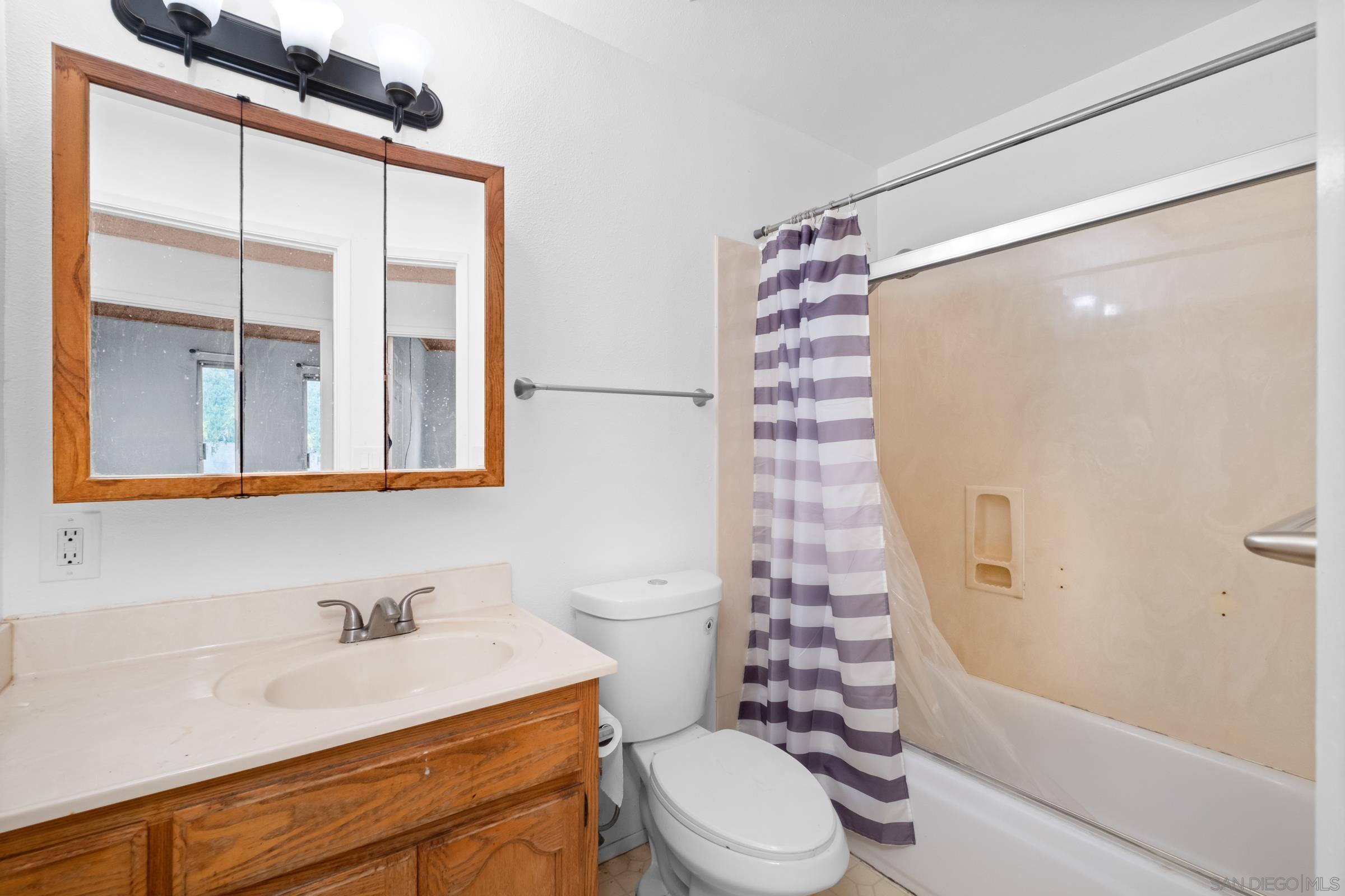 Detail Gallery Image 20 of 37 For 1540  Corsica Street, San Diego,  CA 92111 - 3 Beds | 2 Baths