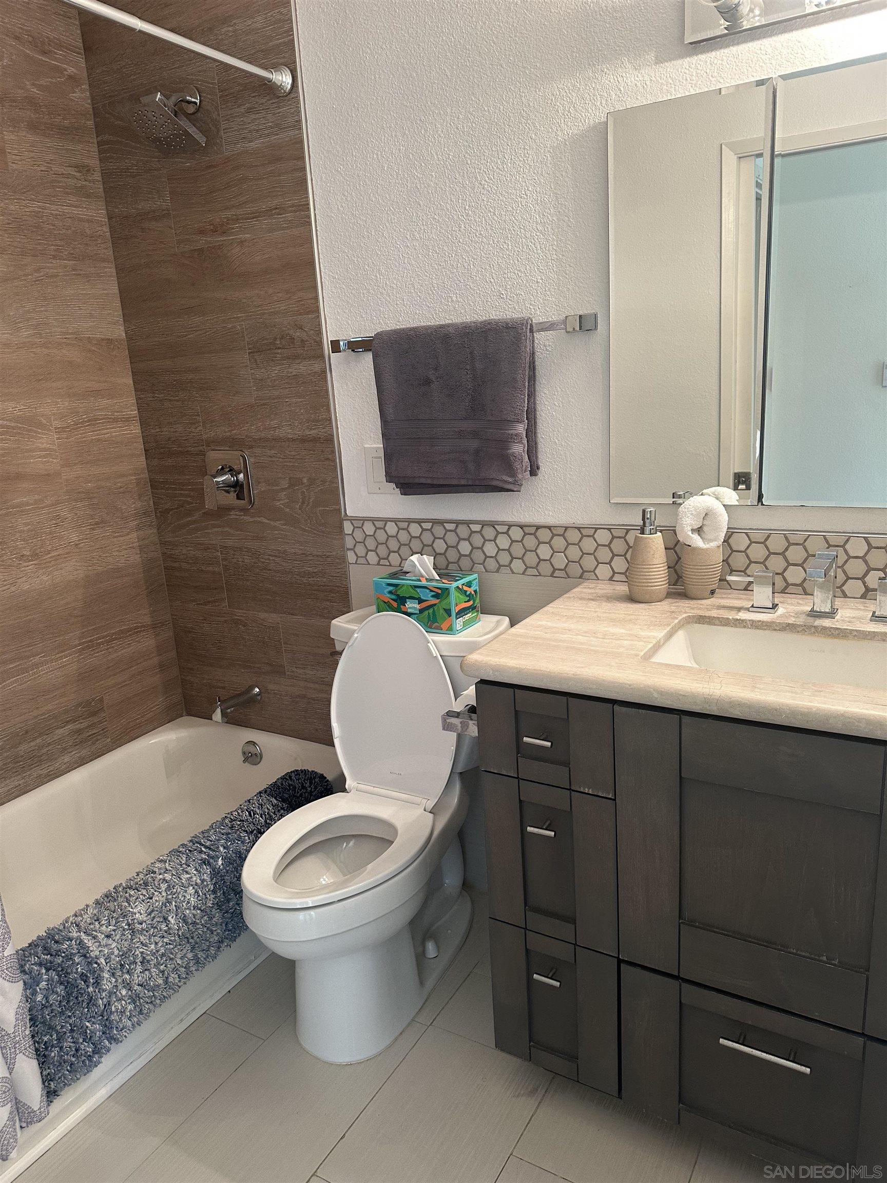 Detail Gallery Image 15 of 23 For 3312  Caminito Eastbluff  128, La Jolla,  CA 92037 - 3 Beds | 2/1 Baths