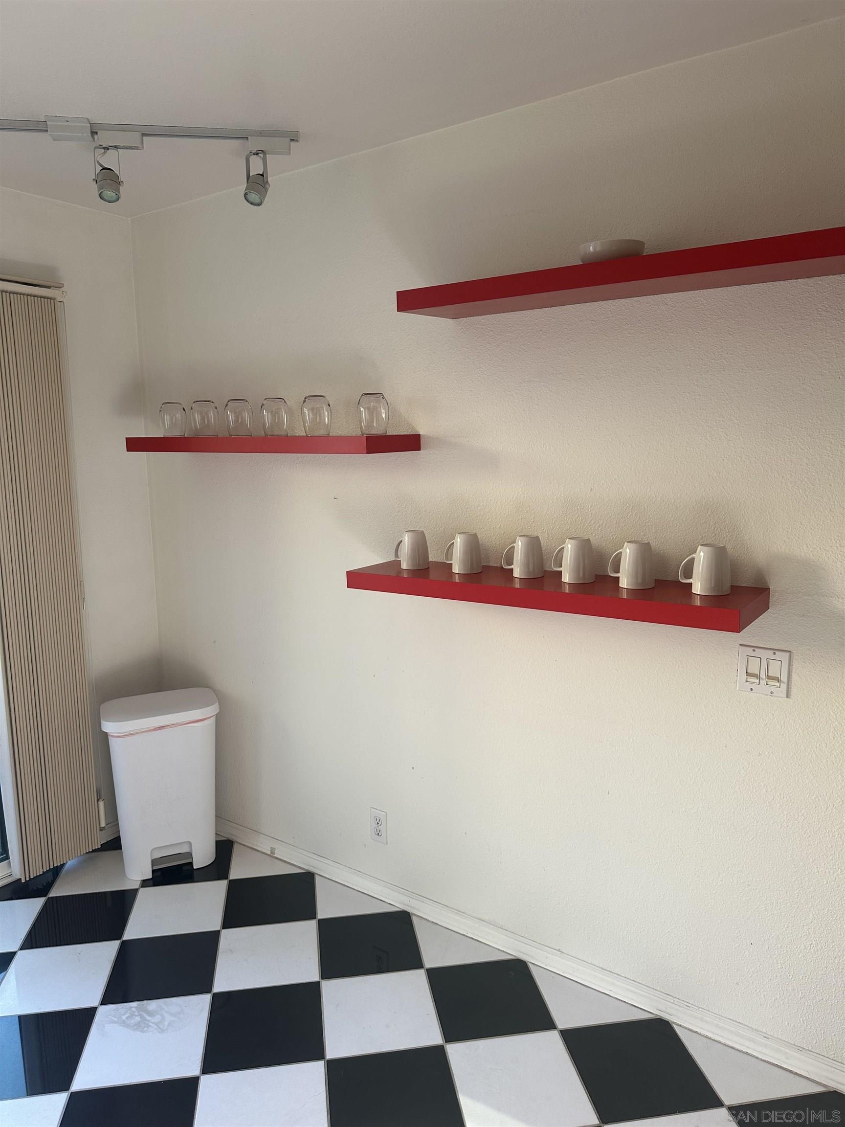 Detail Gallery Image 20 of 23 For 3312  Caminito Eastbluff  128, La Jolla,  CA 92037 - 3 Beds | 2/1 Baths