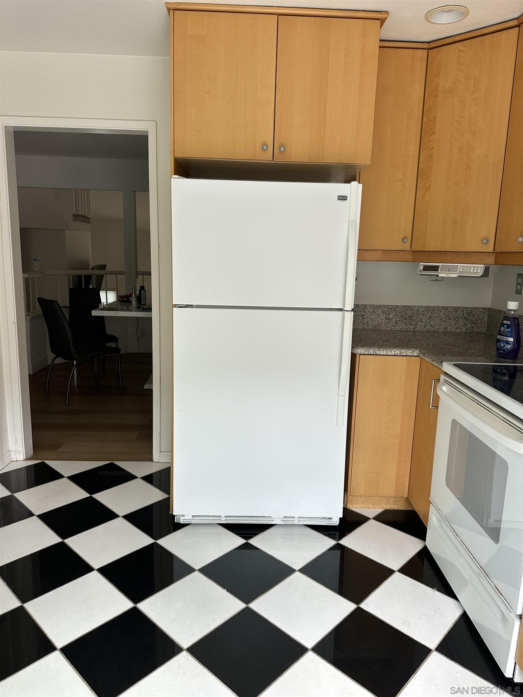 Detail Gallery Image 23 of 23 For 3312  Caminito Eastbluff  128, La Jolla,  CA 92037 - 3 Beds | 2/1 Baths