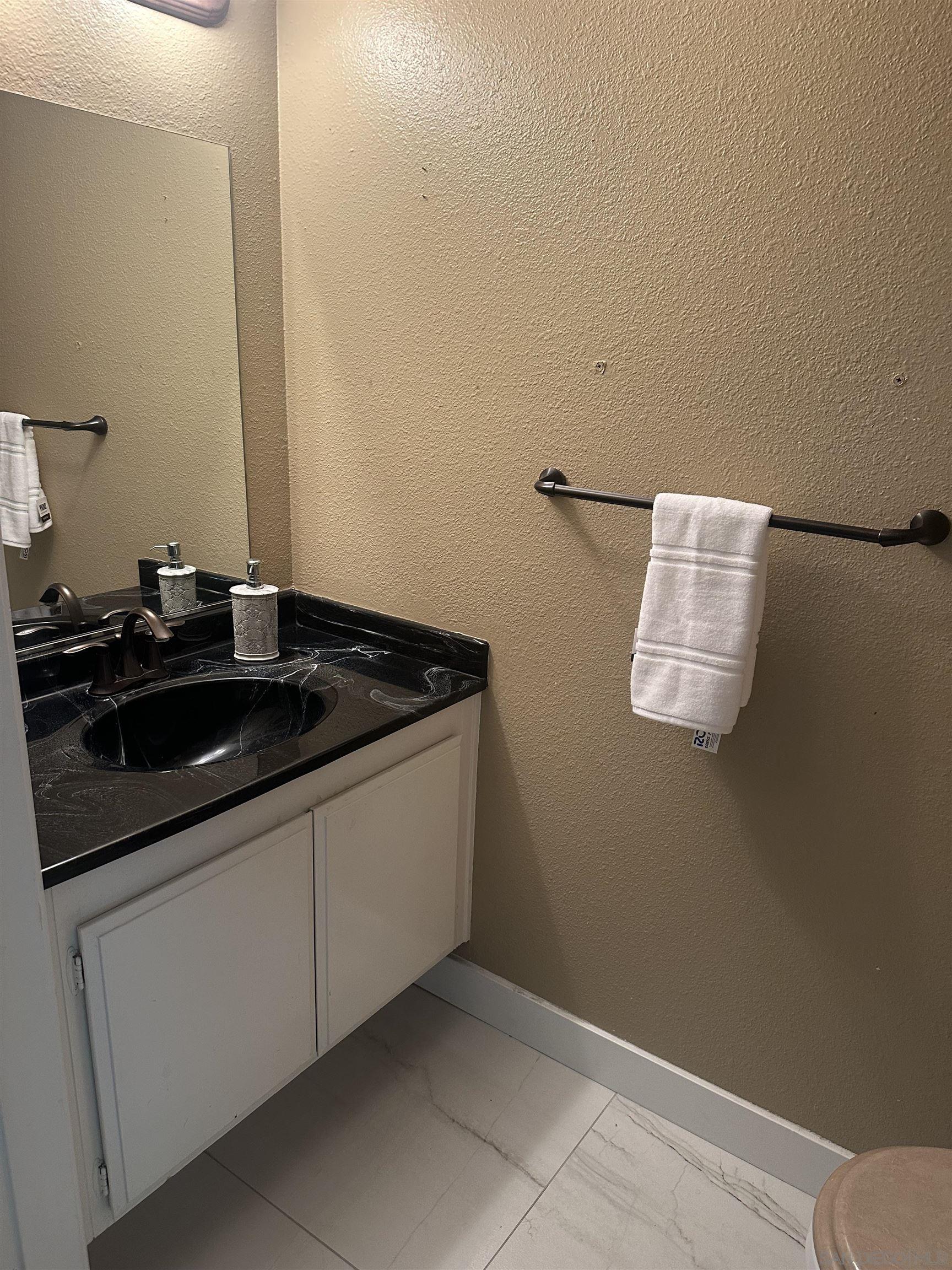 Detail Gallery Image 9 of 23 For 3312  Caminito Eastbluff  128, La Jolla,  CA 92037 - 3 Beds | 2/1 Baths