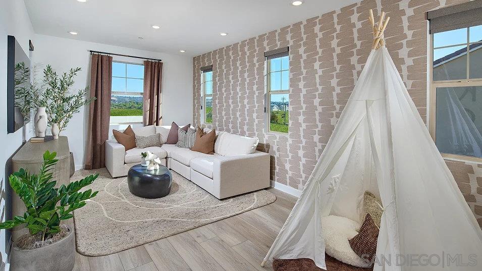 Detail Gallery Image 9 of 26 For 5556  Alethea, Oceanside,  CA 92057 - 4 Beds | 3/1 Baths