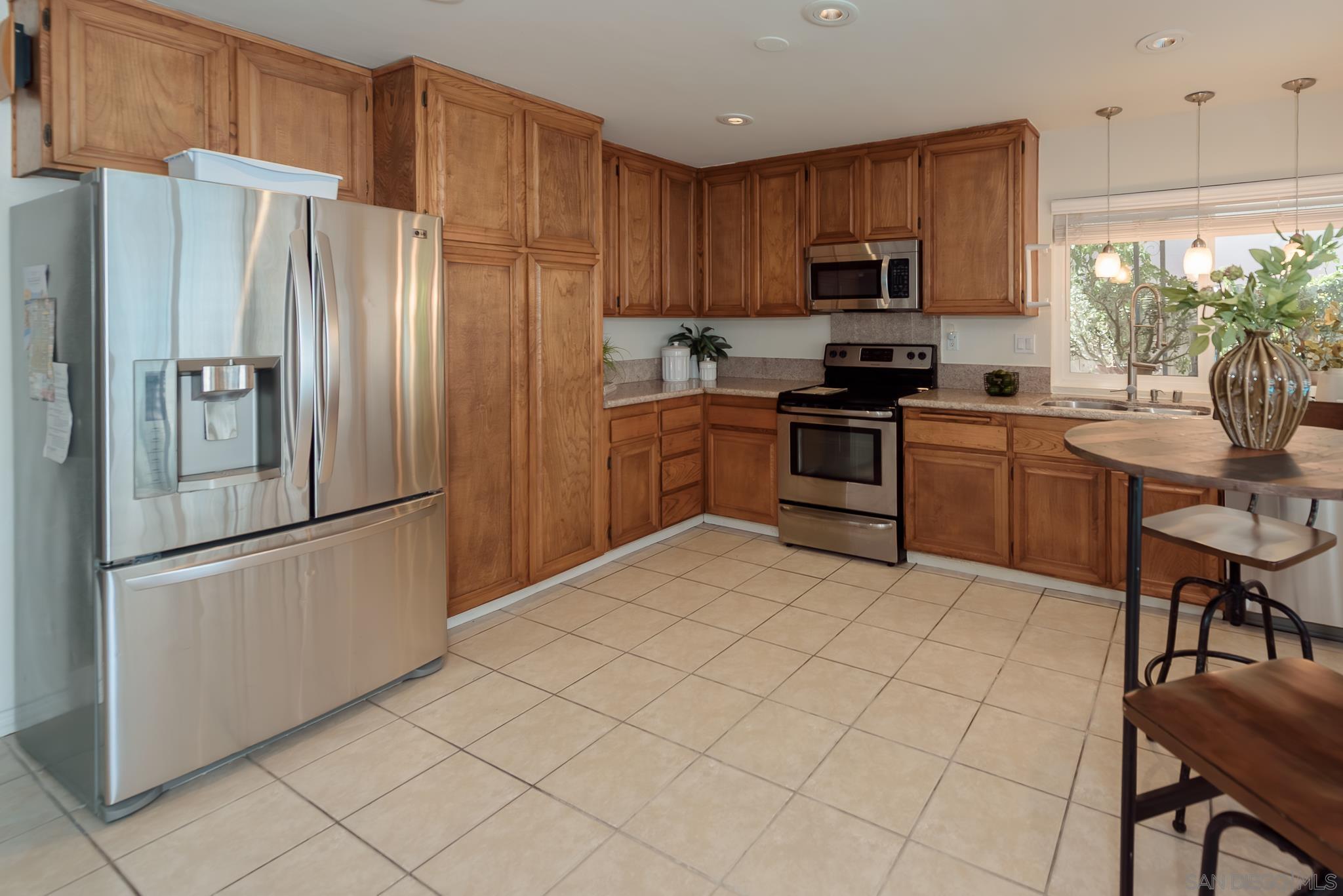 Detail Gallery Image 14 of 44 For 11368  Squamish Rd, San Diego,  CA 92126 - 4 Beds | 3 Baths