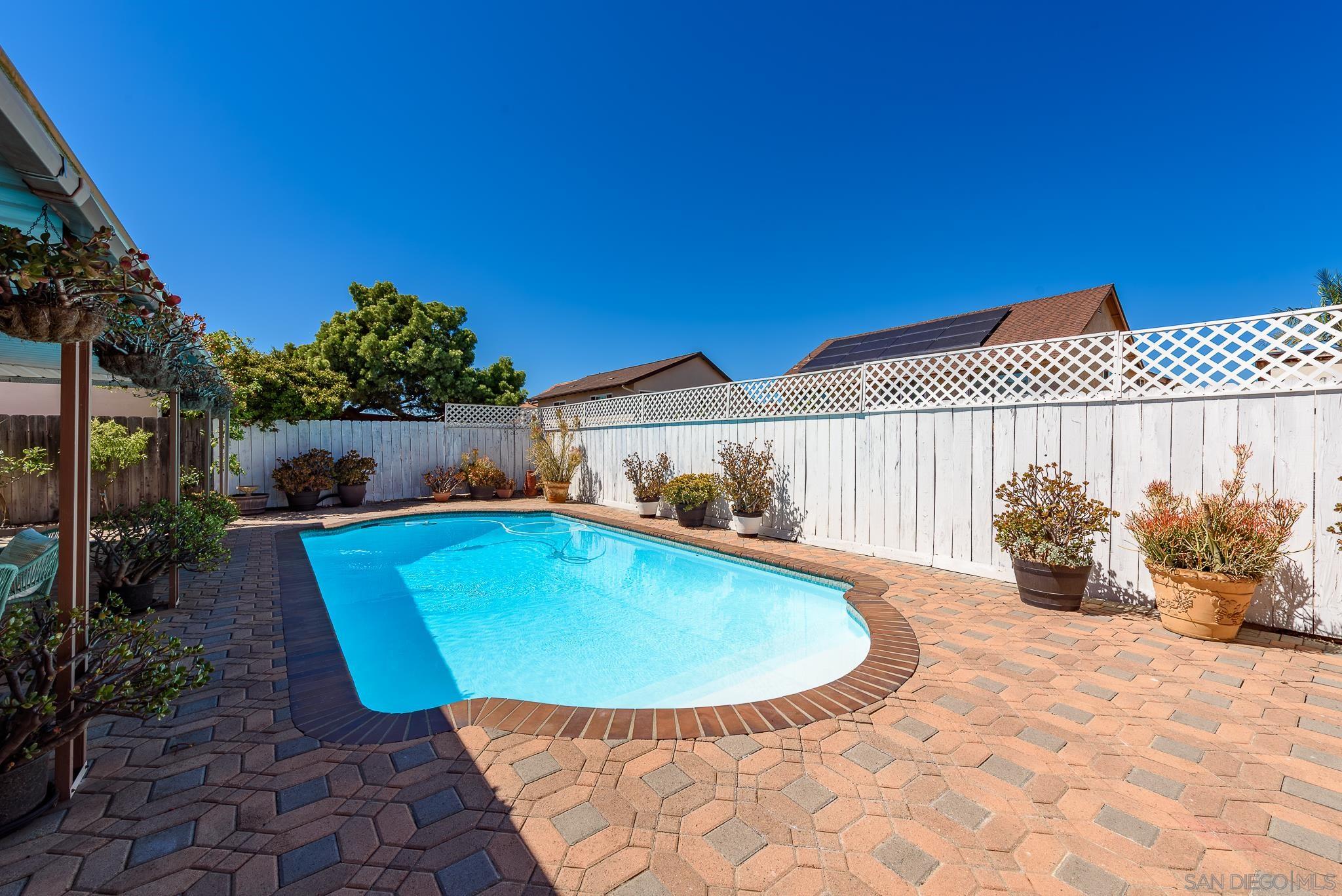 Detail Gallery Image 37 of 44 For 11368  Squamish Rd, San Diego,  CA 92126 - 4 Beds | 3 Baths