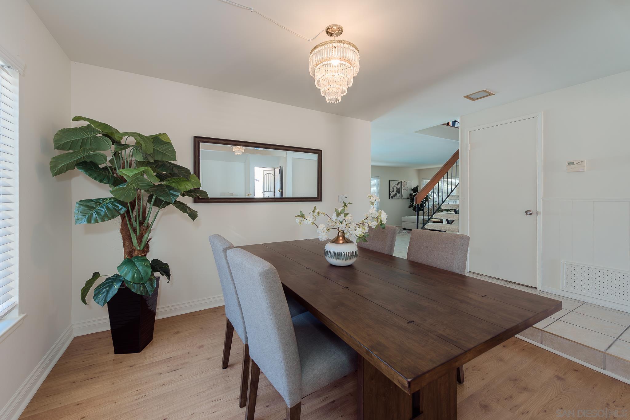 Detail Gallery Image 7 of 44 For 11368  Squamish Rd, San Diego,  CA 92126 - 4 Beds | 3 Baths