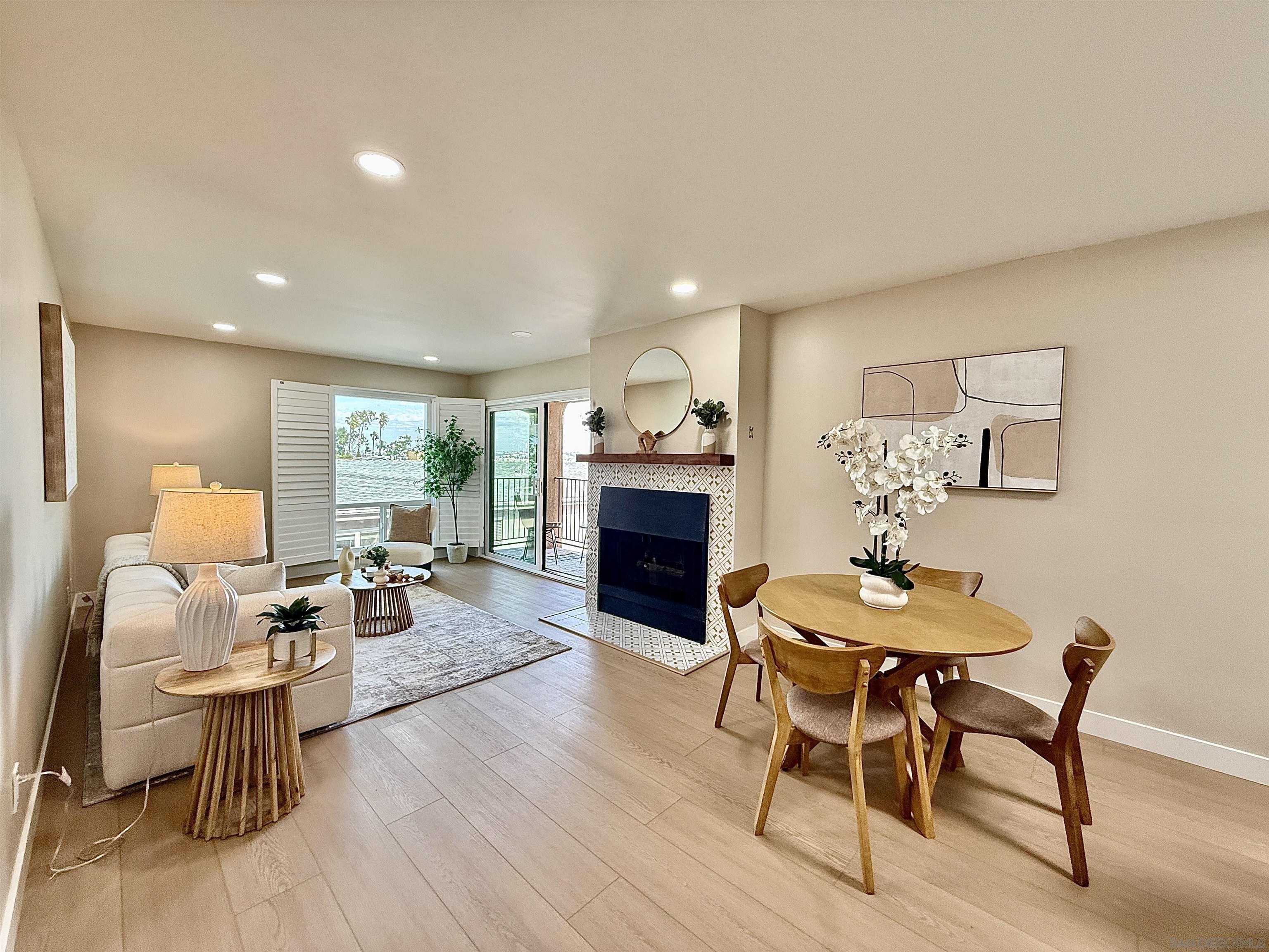 Detail Gallery Image 15 of 45 For 370  Rosecrans St  #302,  San Diego,  CA 92106 - 2 Beds | 2 Baths