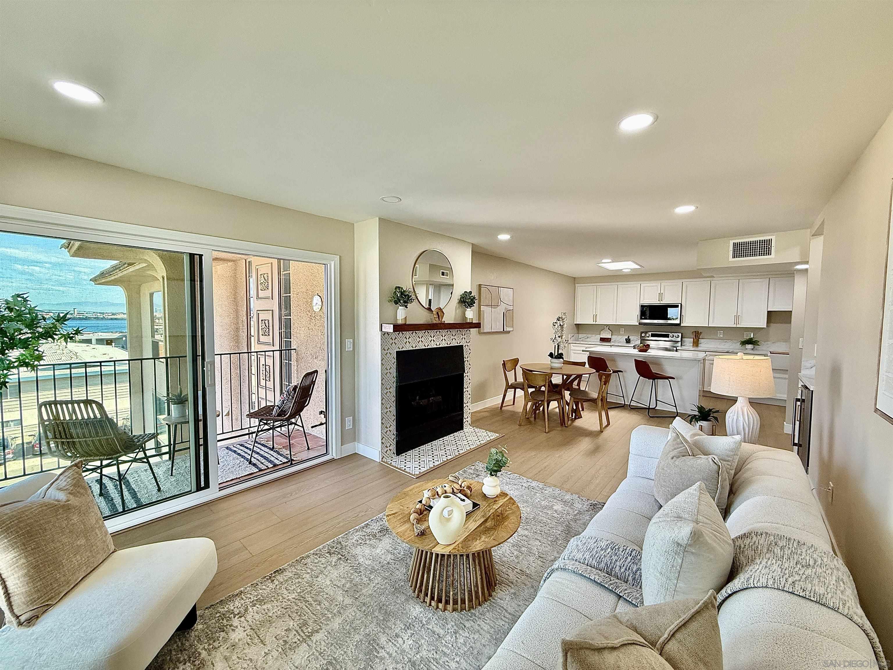 Detail Gallery Image 21 of 45 For 370  Rosecrans St  #302,  San Diego,  CA 92106 - 2 Beds | 2 Baths