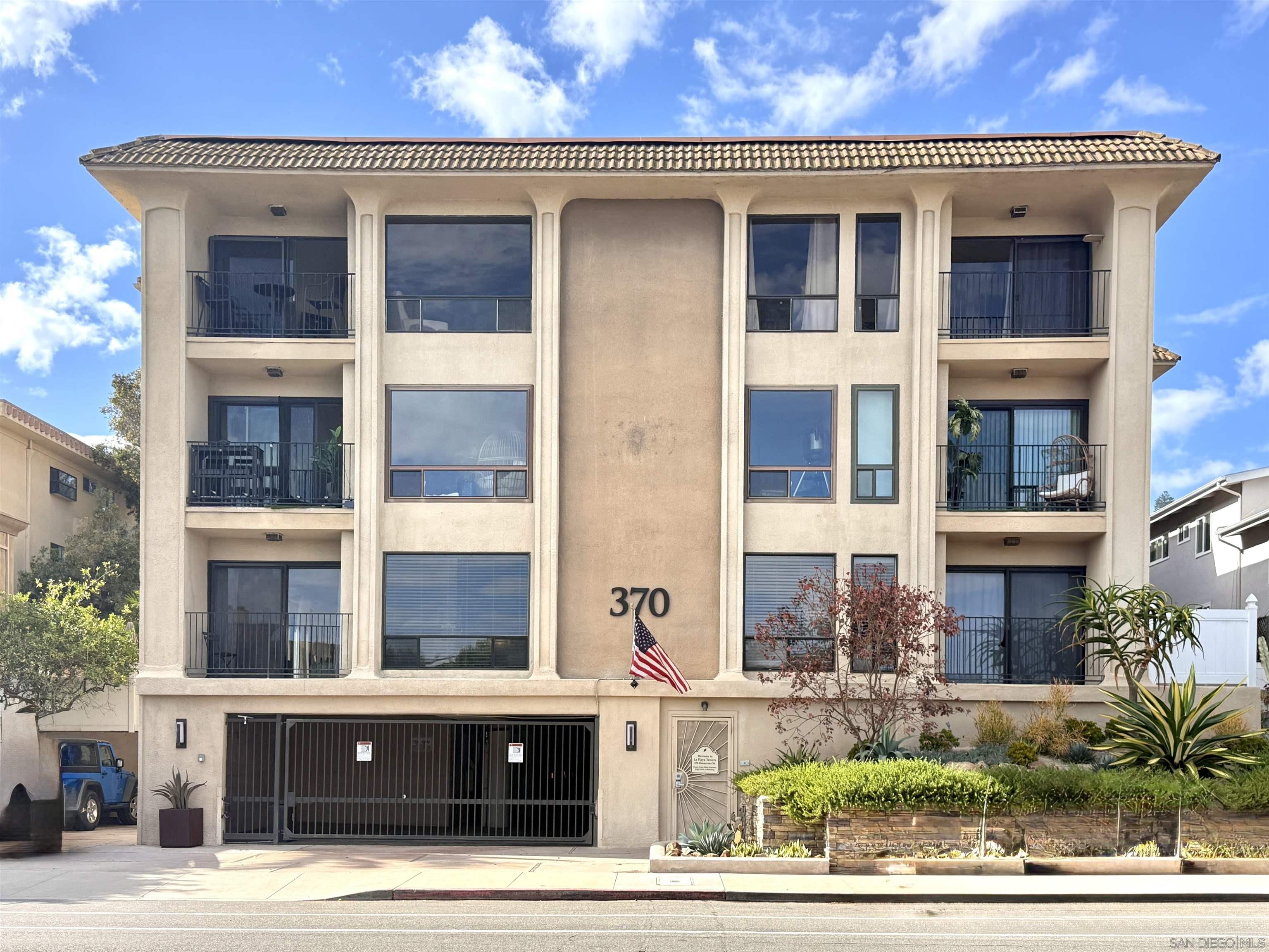 Detail Gallery Image 5 of 45 For 370  Rosecrans St  #302,  San Diego,  CA 92106 - 2 Beds | 2 Baths