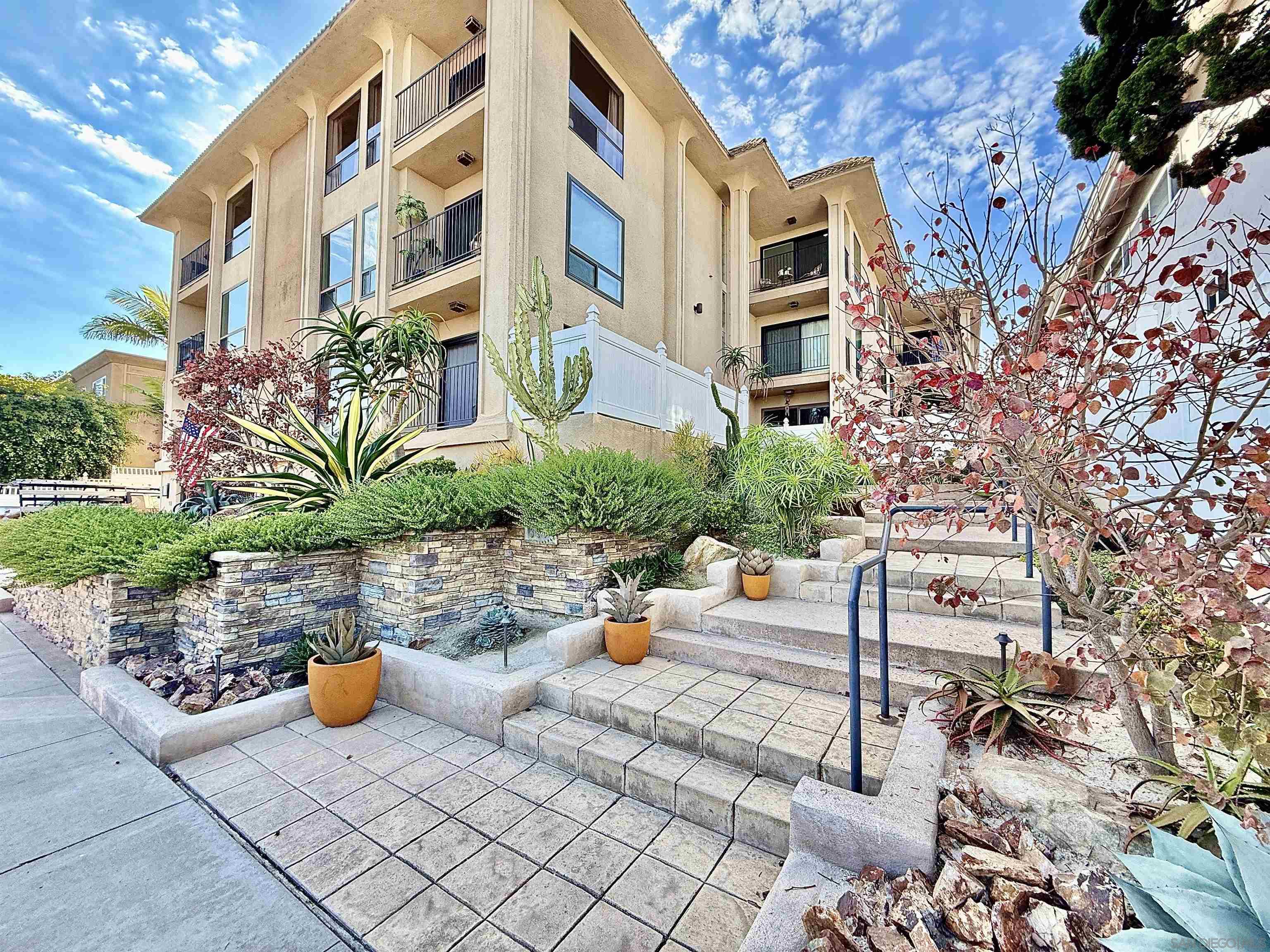 Detail Gallery Image 41 of 48 For 370  Rosecrans St  #302,  San Diego,  CA 92106 - 2 Beds | 2 Baths