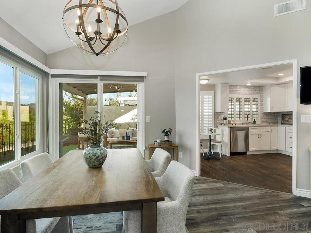 Detail Gallery Image 13 of 68 For 12872  Circulo Dardo, San Diego,  CA 92128 - 2 Beds | 2 Baths