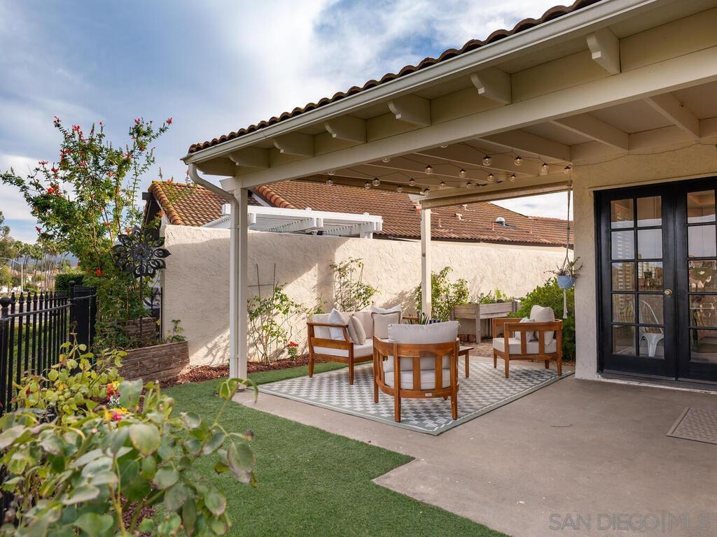 Detail Gallery Image 15 of 68 For 12872  Circulo Dardo, San Diego,  CA 92128 - 2 Beds | 2 Baths