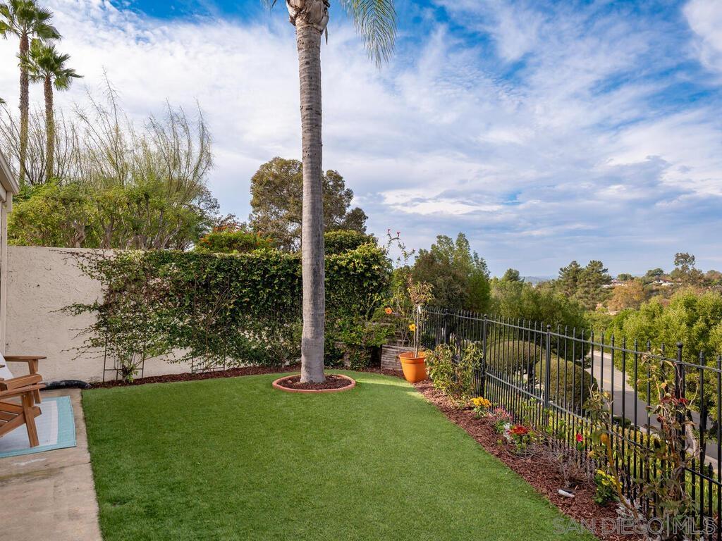 Detail Gallery Image 17 of 68 For 12872  Circulo Dardo, San Diego,  CA 92128 - 2 Beds | 2 Baths