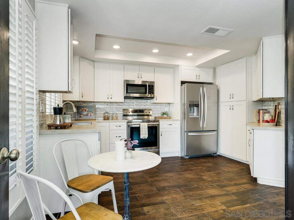 Detail Gallery Image 28 of 68 For 12872  Circulo Dardo, San Diego,  CA 92128 - 2 Beds | 2 Baths