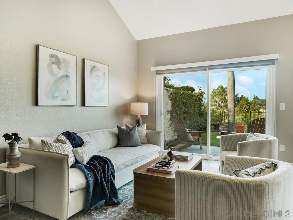 Detail Gallery Image 5 of 68 For 12872  Circulo Dardo, San Diego,  CA 92128 - 2 Beds | 2 Baths