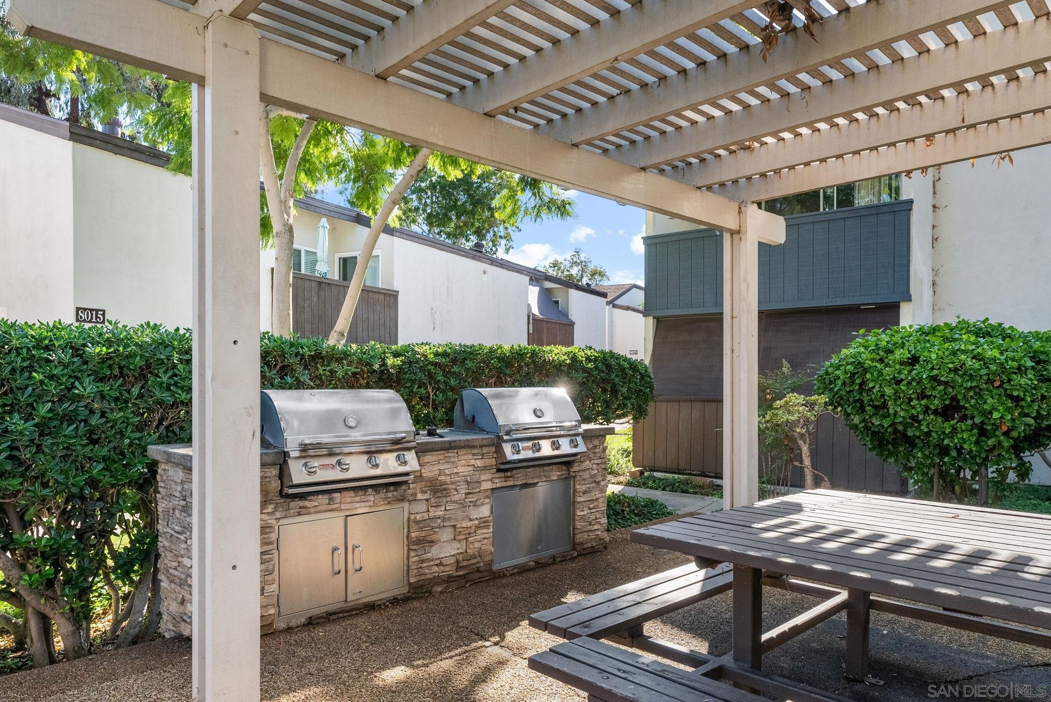 Detail Gallery Image 10 of 21 For 1307  Caminito Gabaldon  #H,  San Diego,  CA 92108 - 1 Beds | 1 Baths