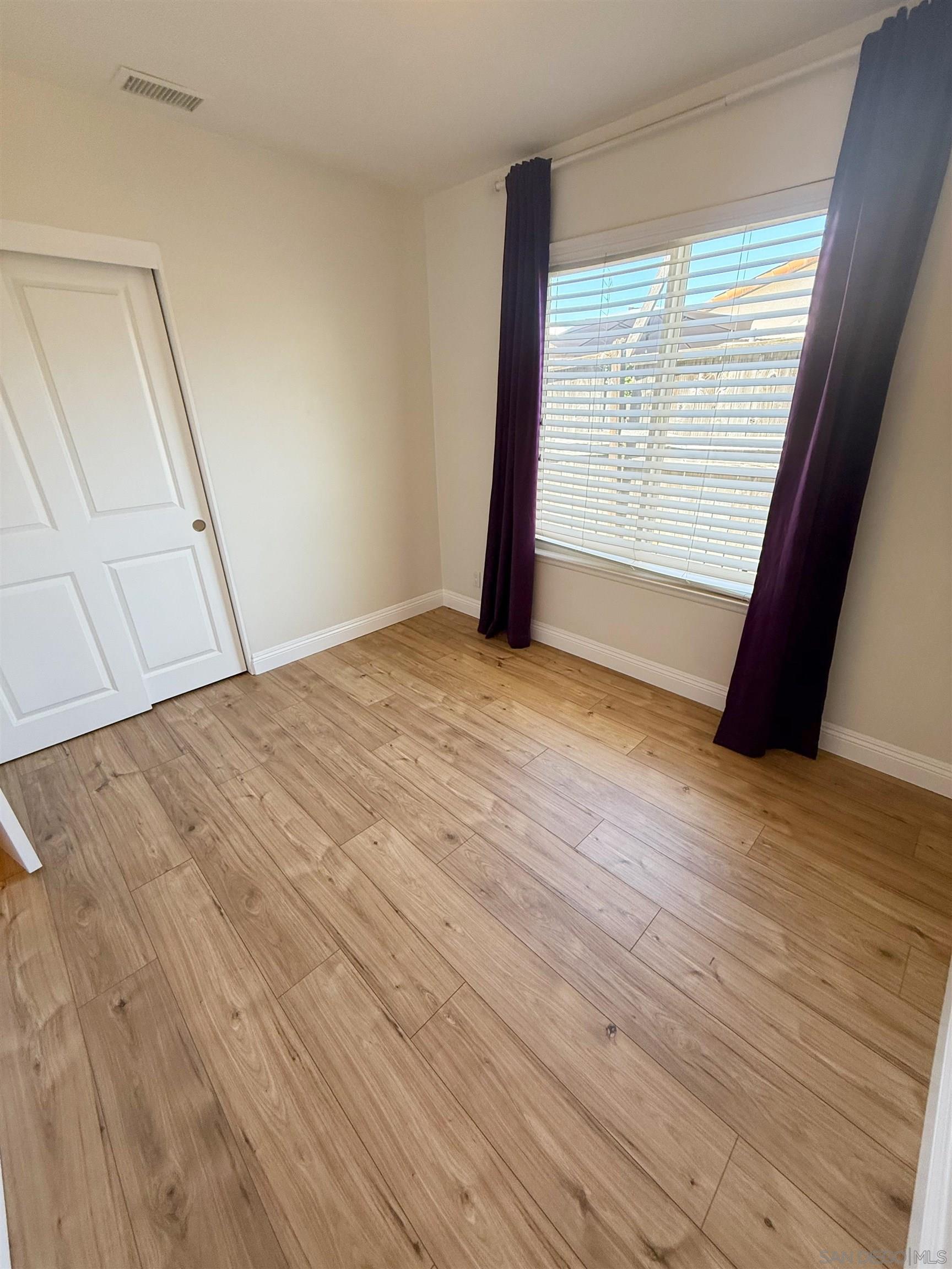 Detail Gallery Image 13 of 22 For 11483  Westonhill Dr, San Diego,  CA 92126 - 4 Beds | 2 Baths