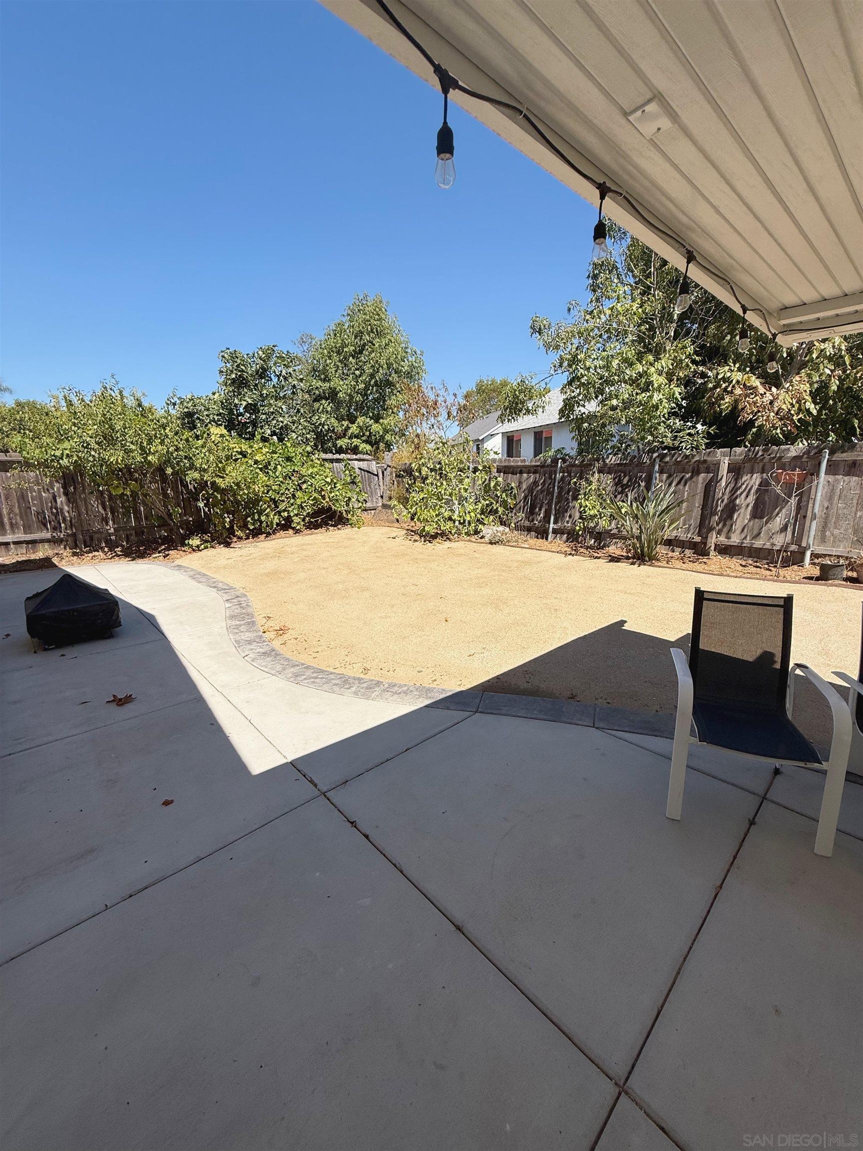 Detail Gallery Image 20 of 22 For 11483  Westonhill Dr, San Diego,  CA 92126 - 4 Beds | 2 Baths