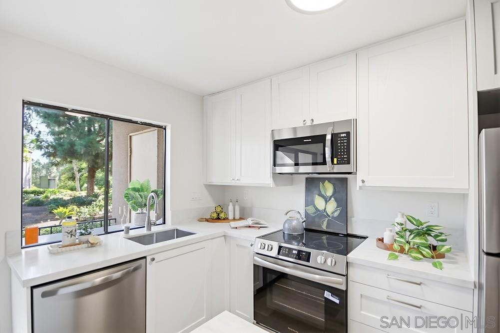 Detail Gallery Image 13 of 40 For 7858  Cowles Mountain Ct  #D7,  San Diego,  CA 92119 - 1 Beds | 1 Baths