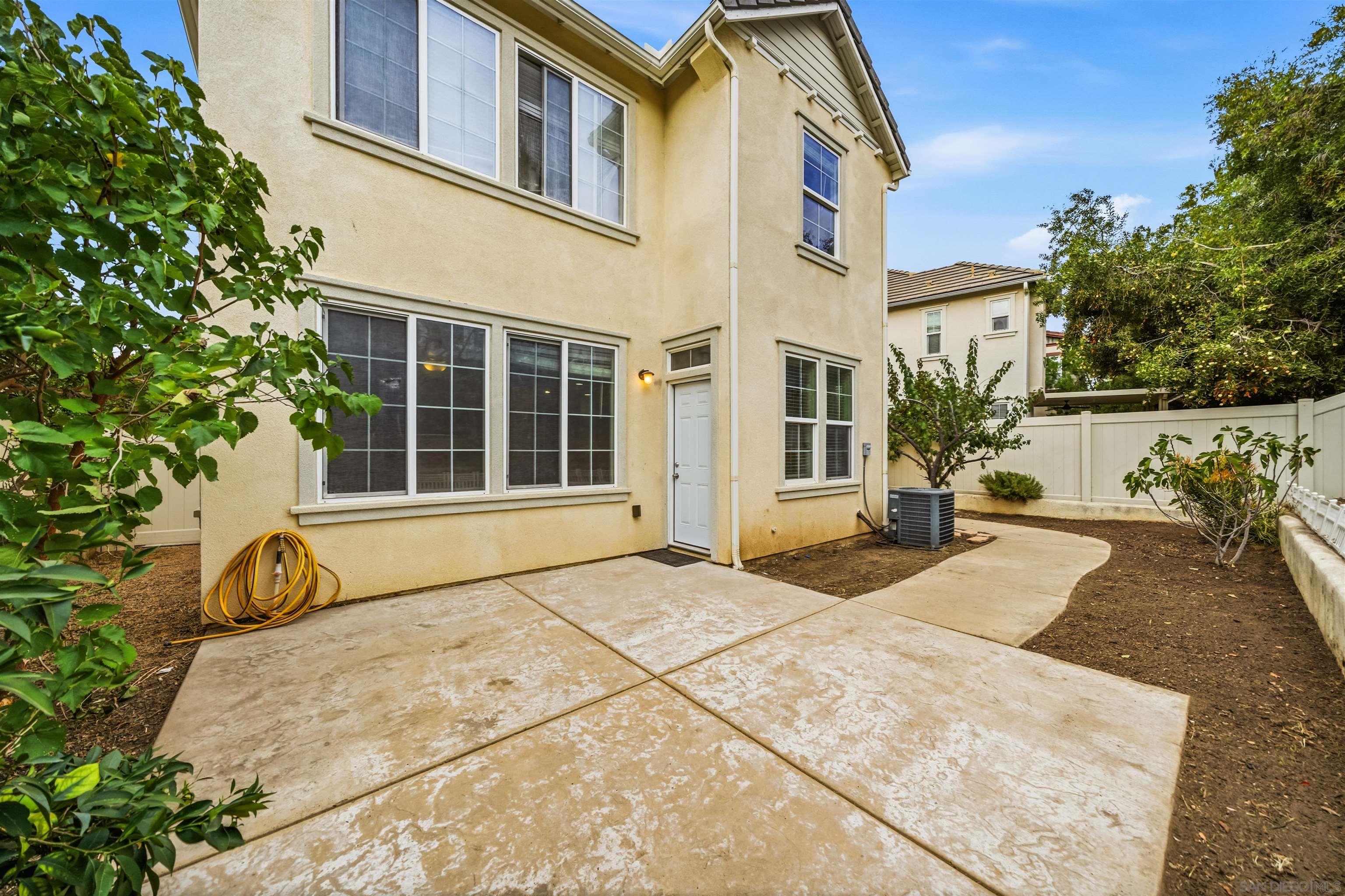 Detail Gallery Image 16 of 23 For 31889  Red Pine Way, Temecula,  CA 92592 - 3 Beds | 2/1 Baths