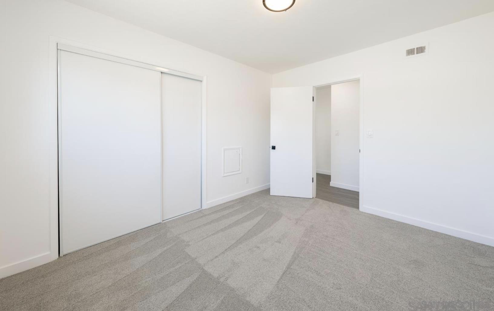 Detail Gallery Image 6 of 28 For 2472  Calle Tortuosa, San Diego,  CA 92139 - 3 Beds | 2 Baths