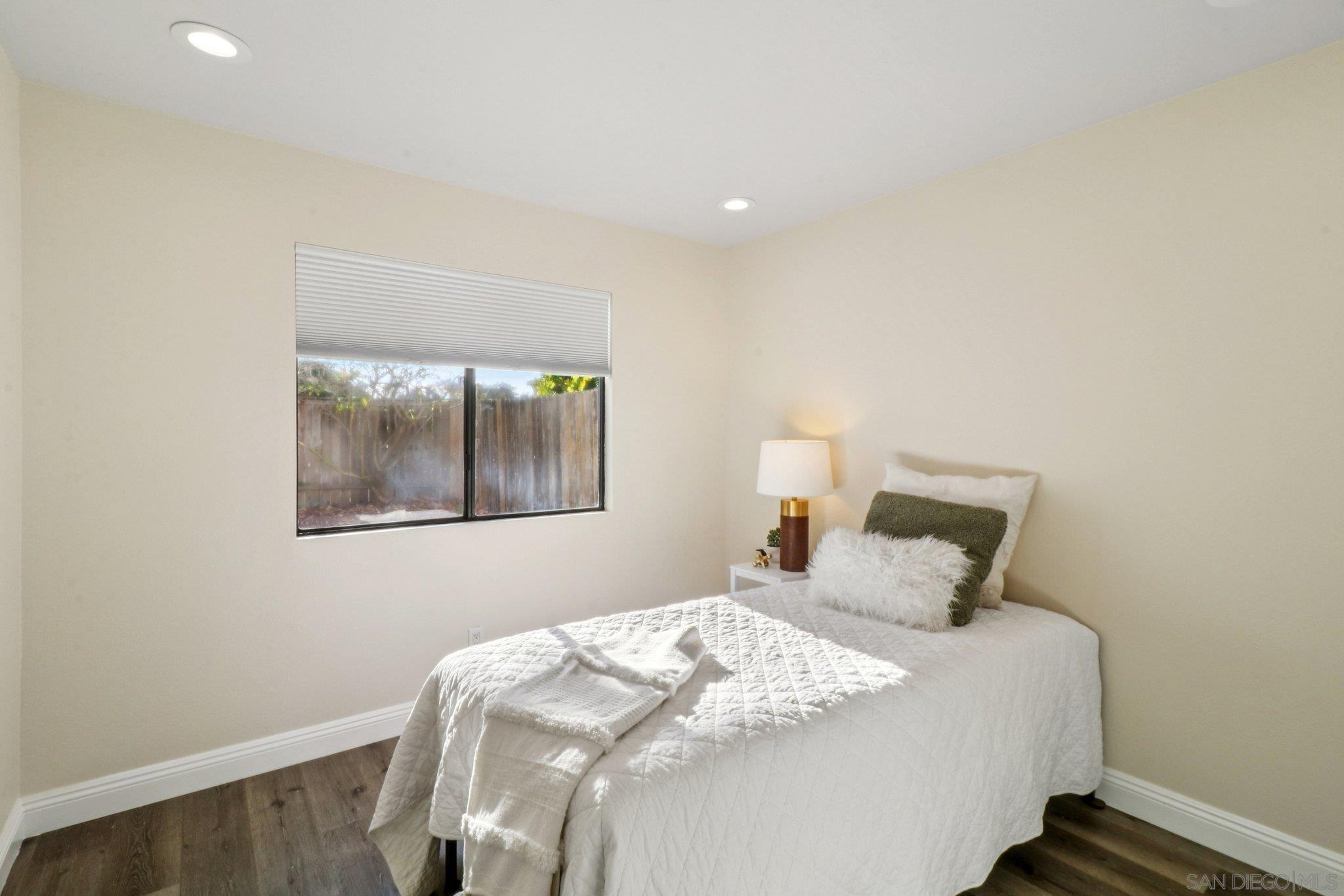 Detail Gallery Image 25 of 46 For 2829  Forest View Way, Carlsbad,  CA 92008 - 3 Beds | 2/1 Baths