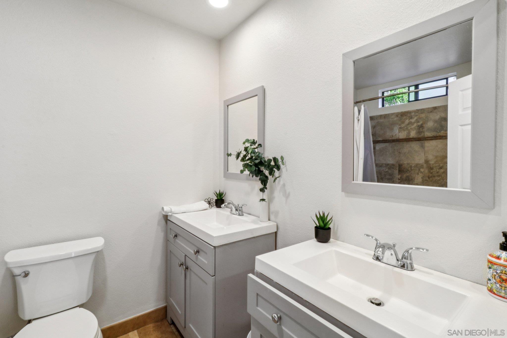 Detail Gallery Image 27 of 46 For 2829  Forest View Way, Carlsbad,  CA 92008 - 3 Beds | 2/1 Baths