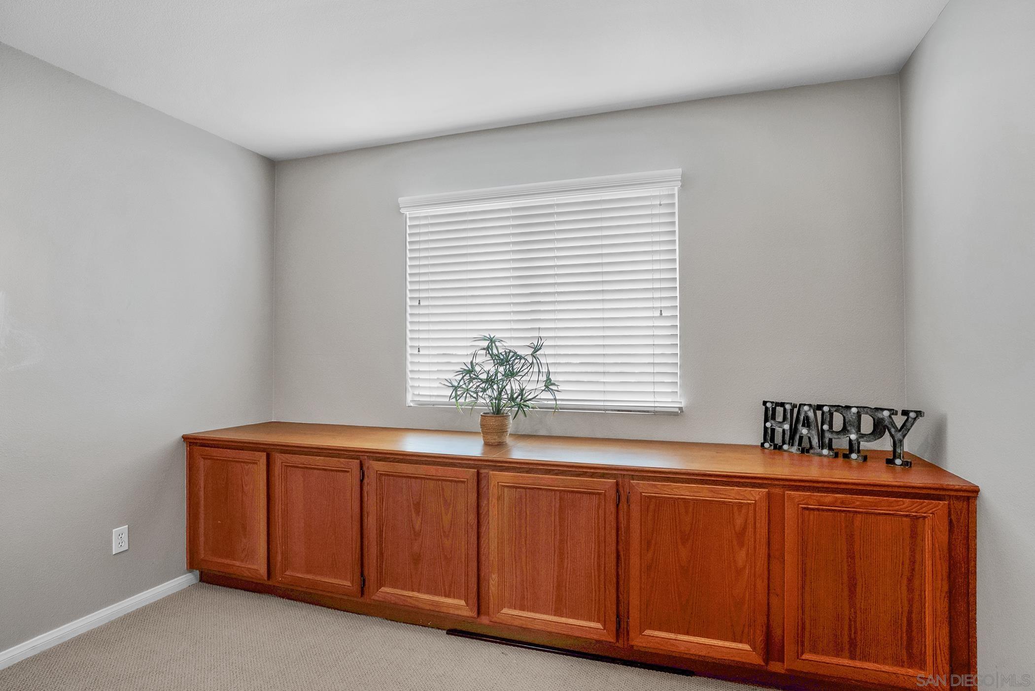 Detail Gallery Image 32 of 73 For 1670  Grasshopper Ln, Chula Vista,  CA 91915 - 4 Beds | 3 Baths