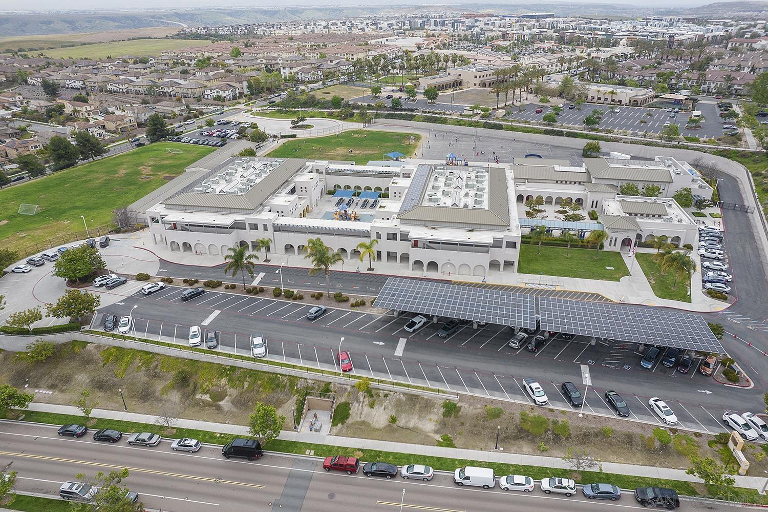 Detail Gallery Image 59 of 73 For 1670  Grasshopper Ln, Chula Vista,  CA 91915 - 4 Beds | 3 Baths