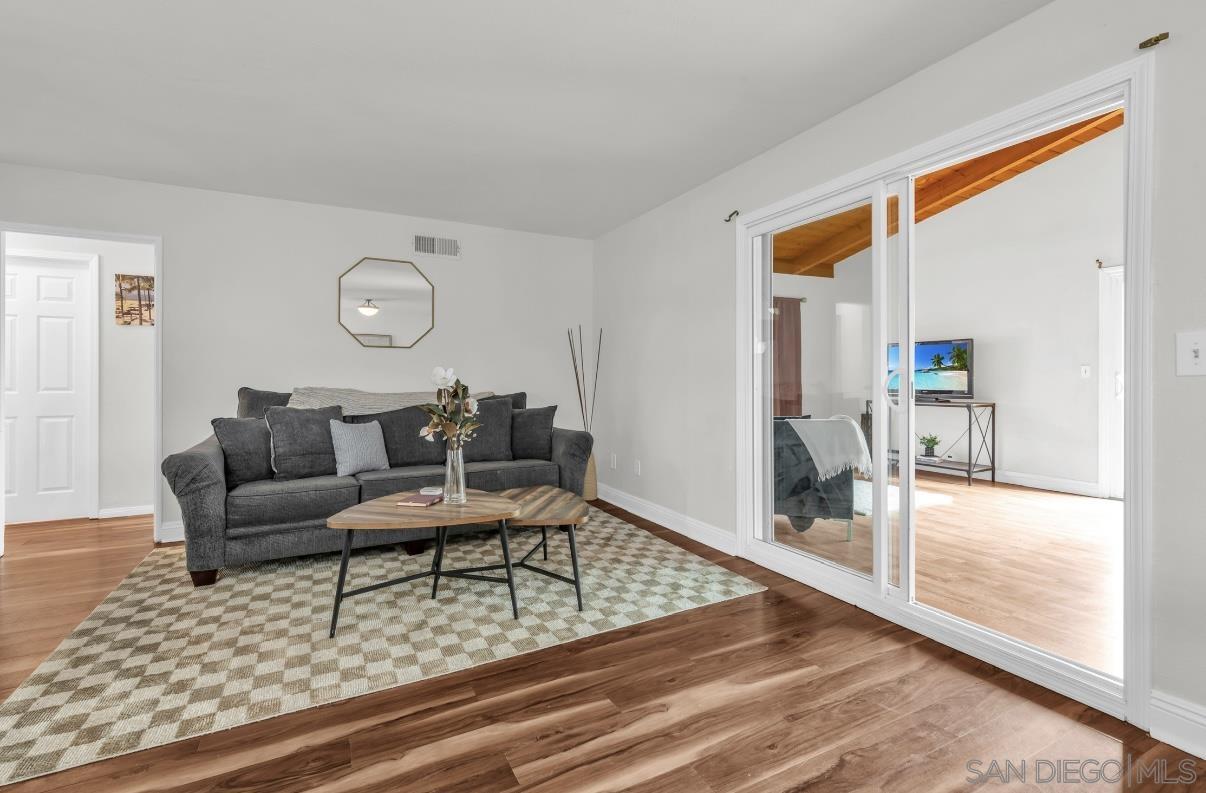 Detail Gallery Image 16 of 17 For 2801  Whitney Street, San Diego,  CA 92111 - 3 Beds | 2 Baths