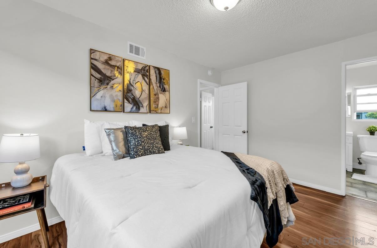 Detail Gallery Image 7 of 17 For 2801  Whitney Street, San Diego,  CA 92111 - 3 Beds | 2 Baths