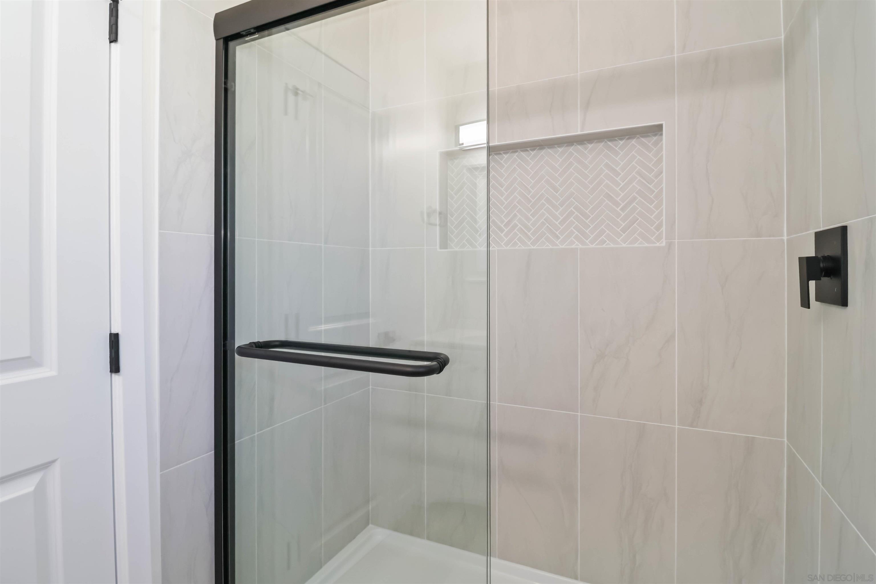 Detail Gallery Image 16 of 28 For 832  Ramona Ave, Spring Valley,  CA 91977 - 3 Beds | 2 Baths