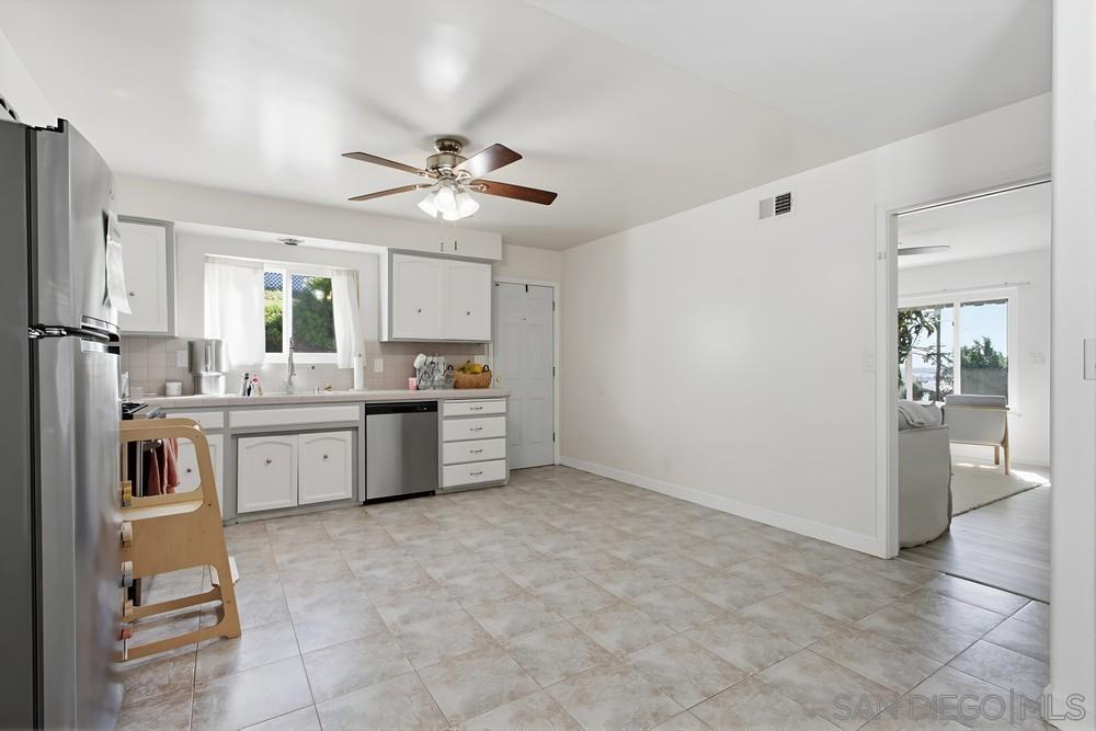 Detail Gallery Image 18 of 71 For 1654  Linwood, San Diego,  CA 92103 - – Beds | – Baths