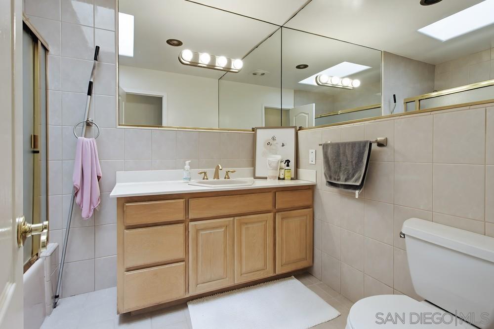 Detail Gallery Image 25 of 71 For 1654  Linwood, San Diego,  CA 92103 - – Beds | – Baths