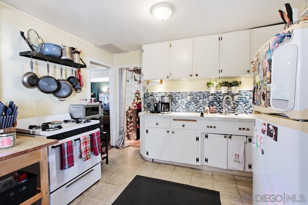 Detail Gallery Image 51 of 71 For 1654  Linwood, San Diego,  CA 92103 - – Beds | – Baths