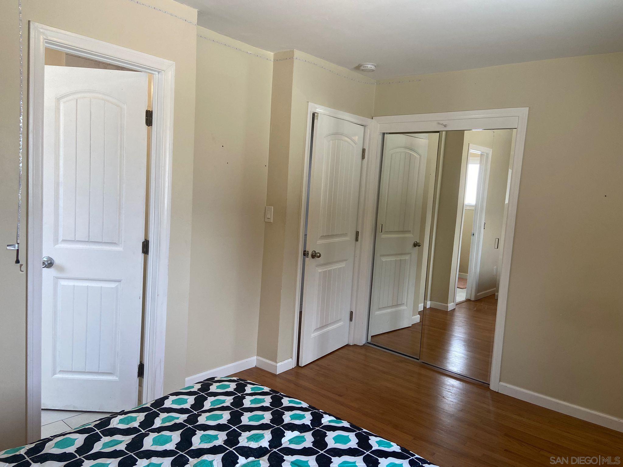 Detail Gallery Image 9 of 29 For 5442  San Onofre Ter, San Diego,  CA 92114 - 5 Beds | 3 Baths