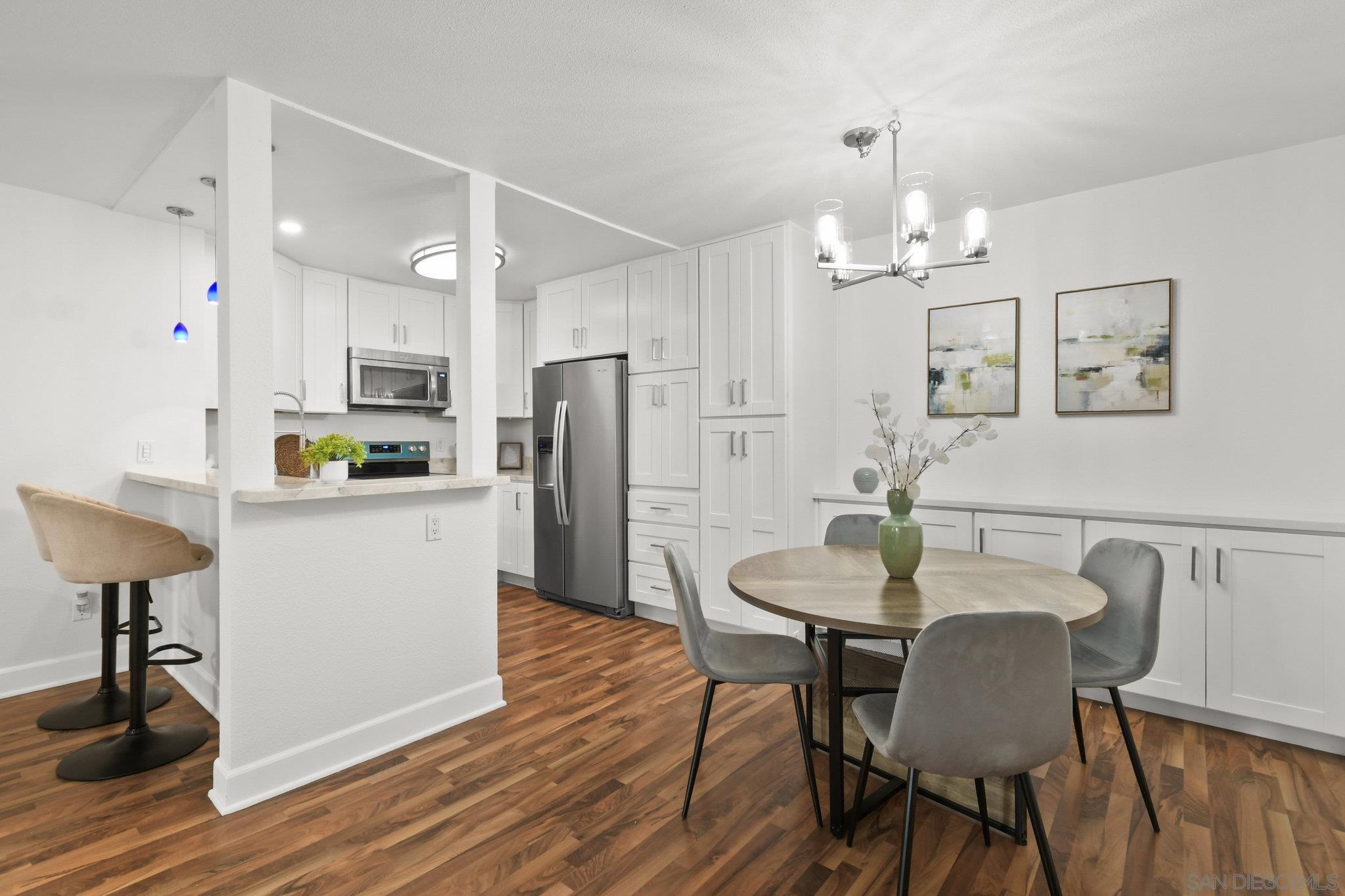 Detail Gallery Image 3 of 36 For 10325  Caminito Cuervo  #185,  San Diego,  CA 92108 - 2 Beds | 2 Baths