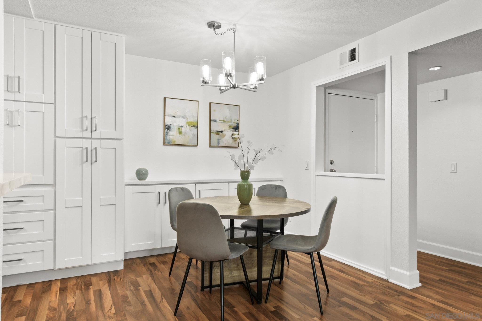 Detail Gallery Image 4 of 36 For 10325  Caminito Cuervo  #185,  San Diego,  CA 92108 - 2 Beds | 2 Baths