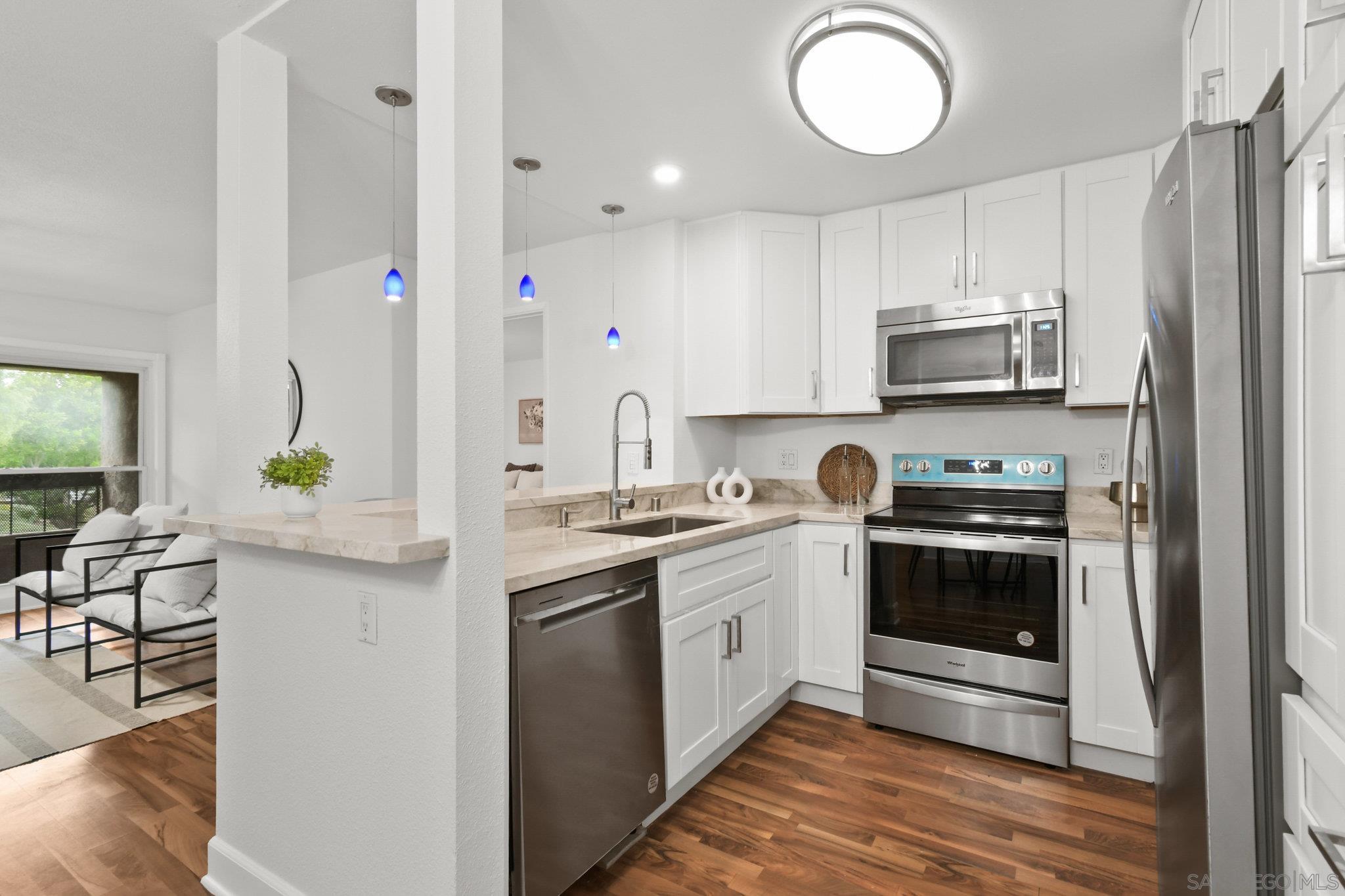 Detail Gallery Image 9 of 36 For 10325  Caminito Cuervo  #185,  San Diego,  CA 92108 - 2 Beds | 2 Baths