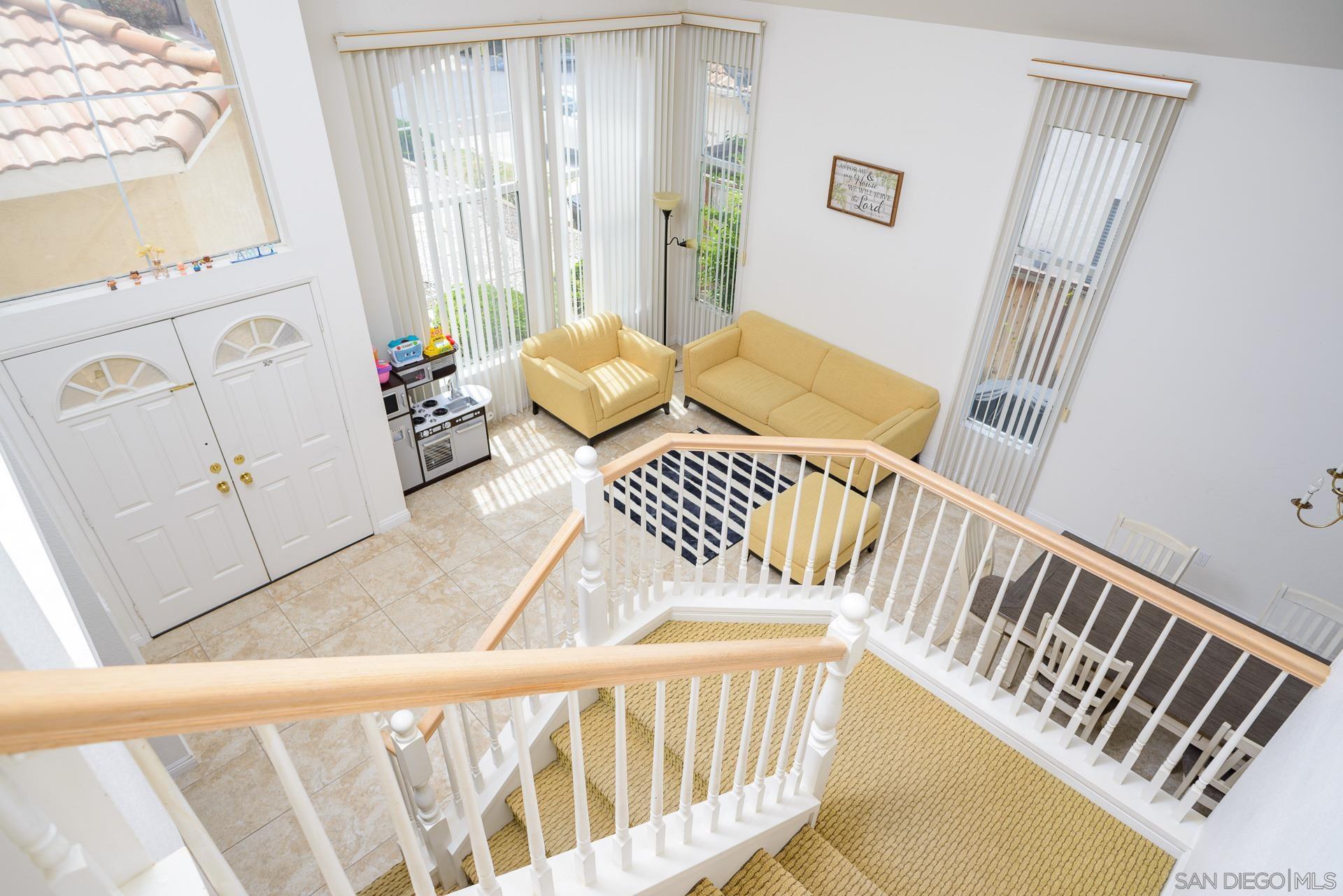 Detail Gallery Image 7 of 22 For 12118  Darkwood Road, San Diego,  CA 92129 - 5 Beds | 3 Baths