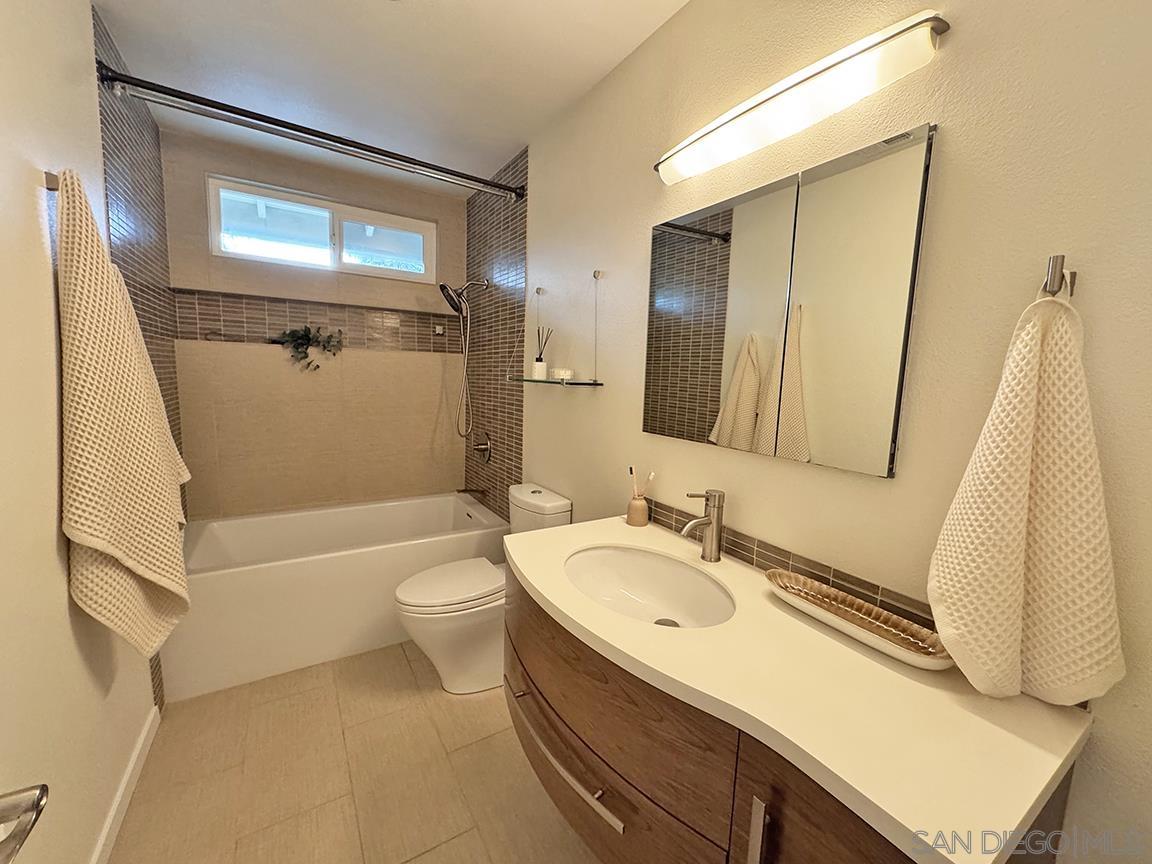 Detail Gallery Image 44 of 65 For 2953  Old Bridgeport Way, San Diego,  CA 92111 - 3 Beds | 2/1 Baths