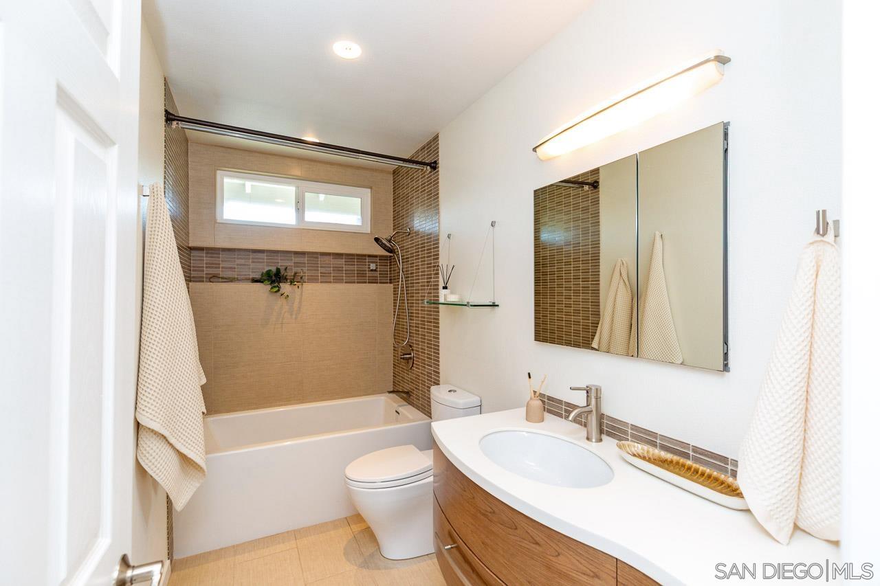 Detail Gallery Image 45 of 65 For 2953  Old Bridgeport Way, San Diego,  CA 92111 - 3 Beds | 2/1 Baths