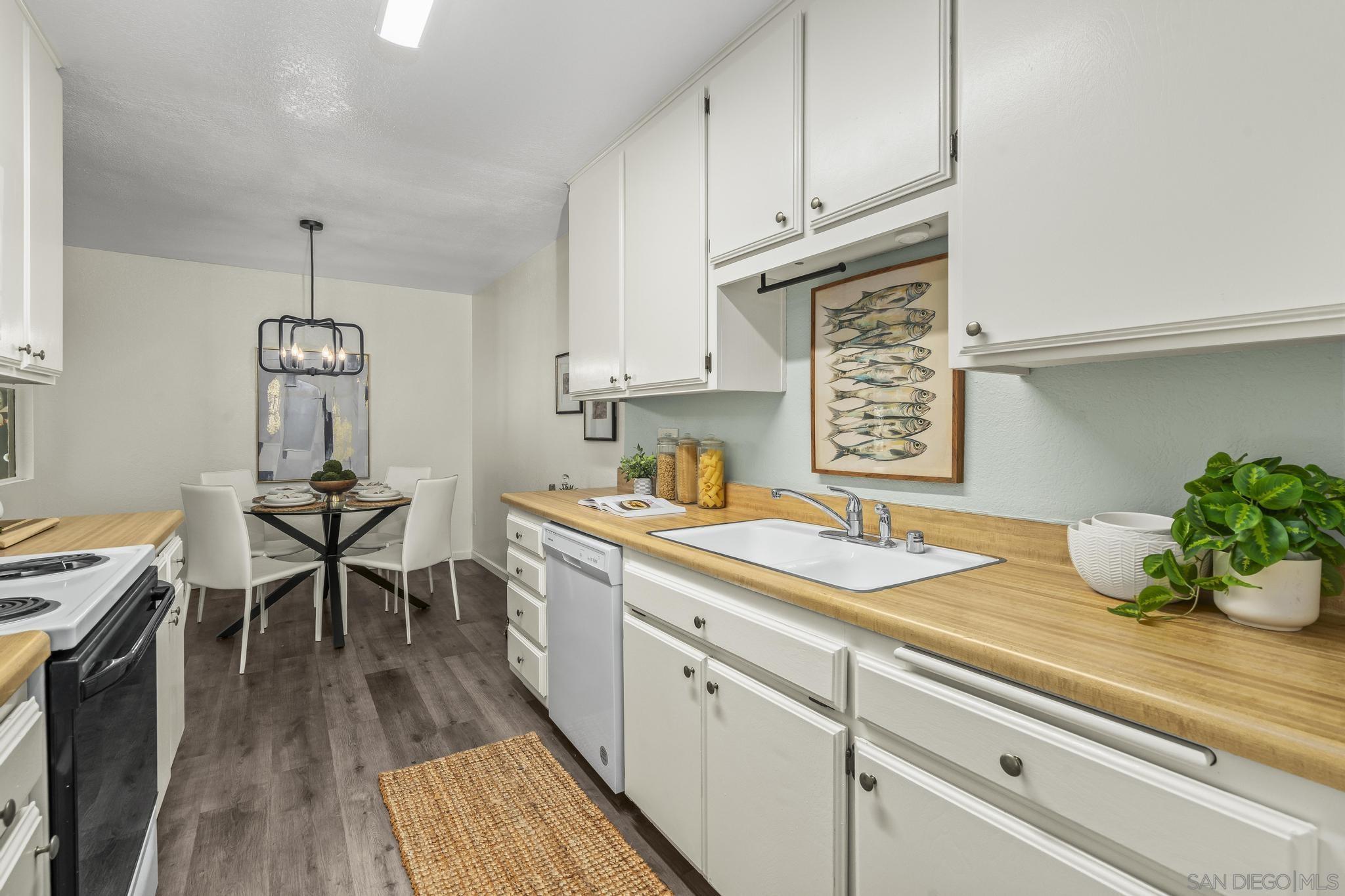 Detail Gallery Image 13 of 32 For 1017  S. Sunshine Ave  #D,  El Cajon,  CA 92020 - 2 Beds | 2 Baths