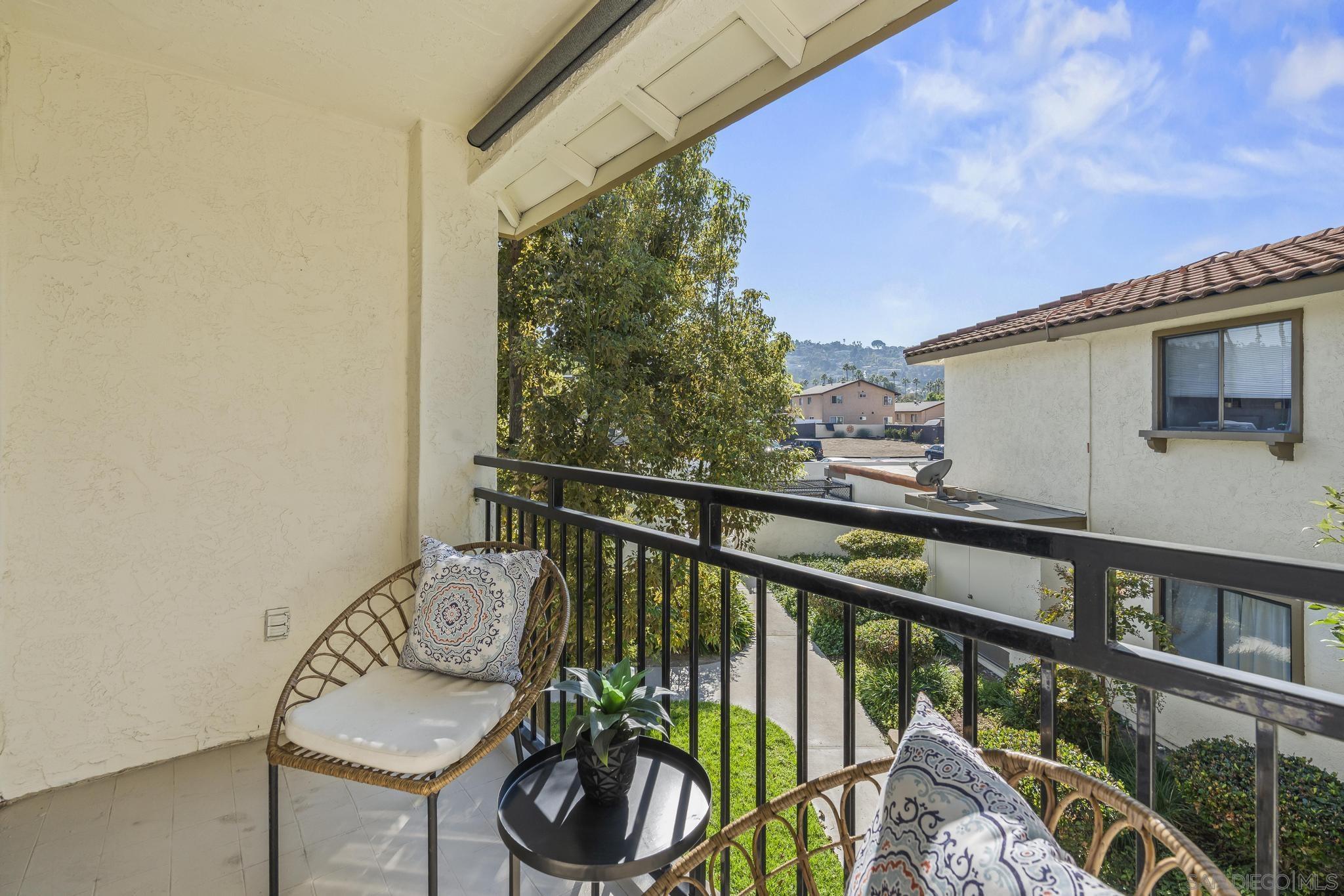 Detail Gallery Image 3 of 32 For 1017  S. Sunshine Ave  #D,  El Cajon,  CA 92020 - 2 Beds | 2 Baths