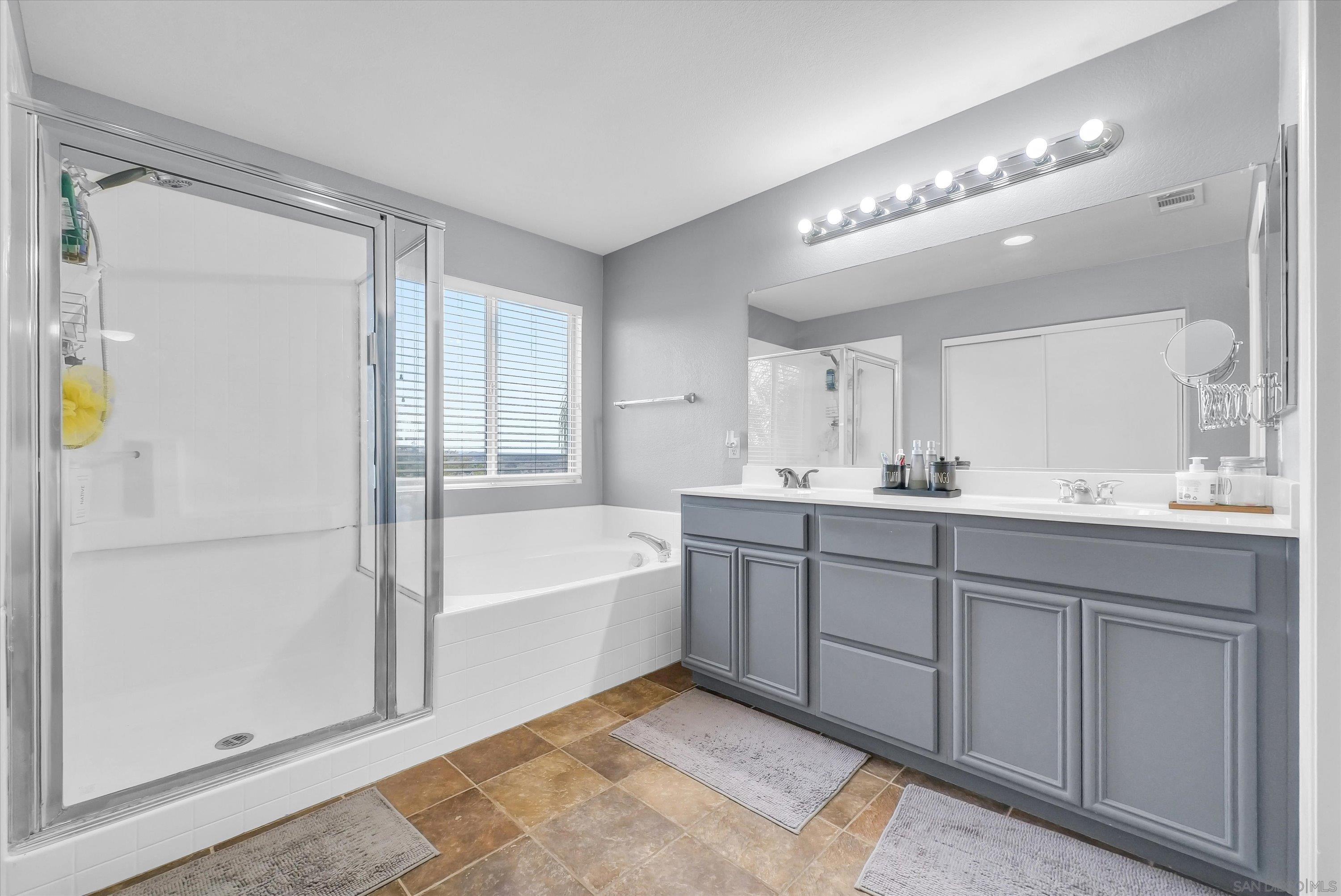 Detail Gallery Image 24 of 32 For 23713  Black Canyon Dr, Sun City,  CA 92587 - 3 Beds | 2/1 Baths